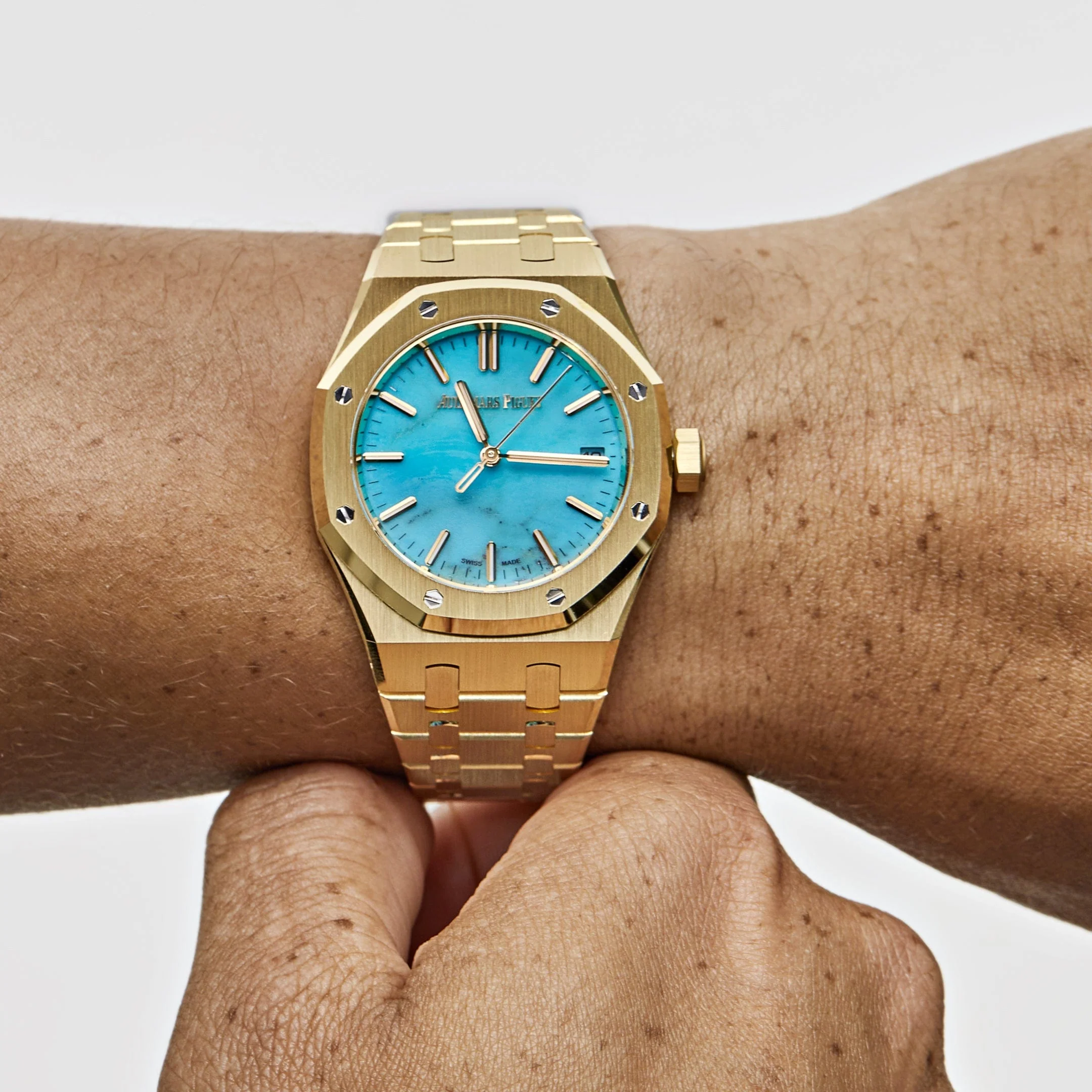 Audemars Piguet Royal Oak Selfwinding 15550BA.OO.1356BA.01 Yellow Gold Blue Turquoise Dial