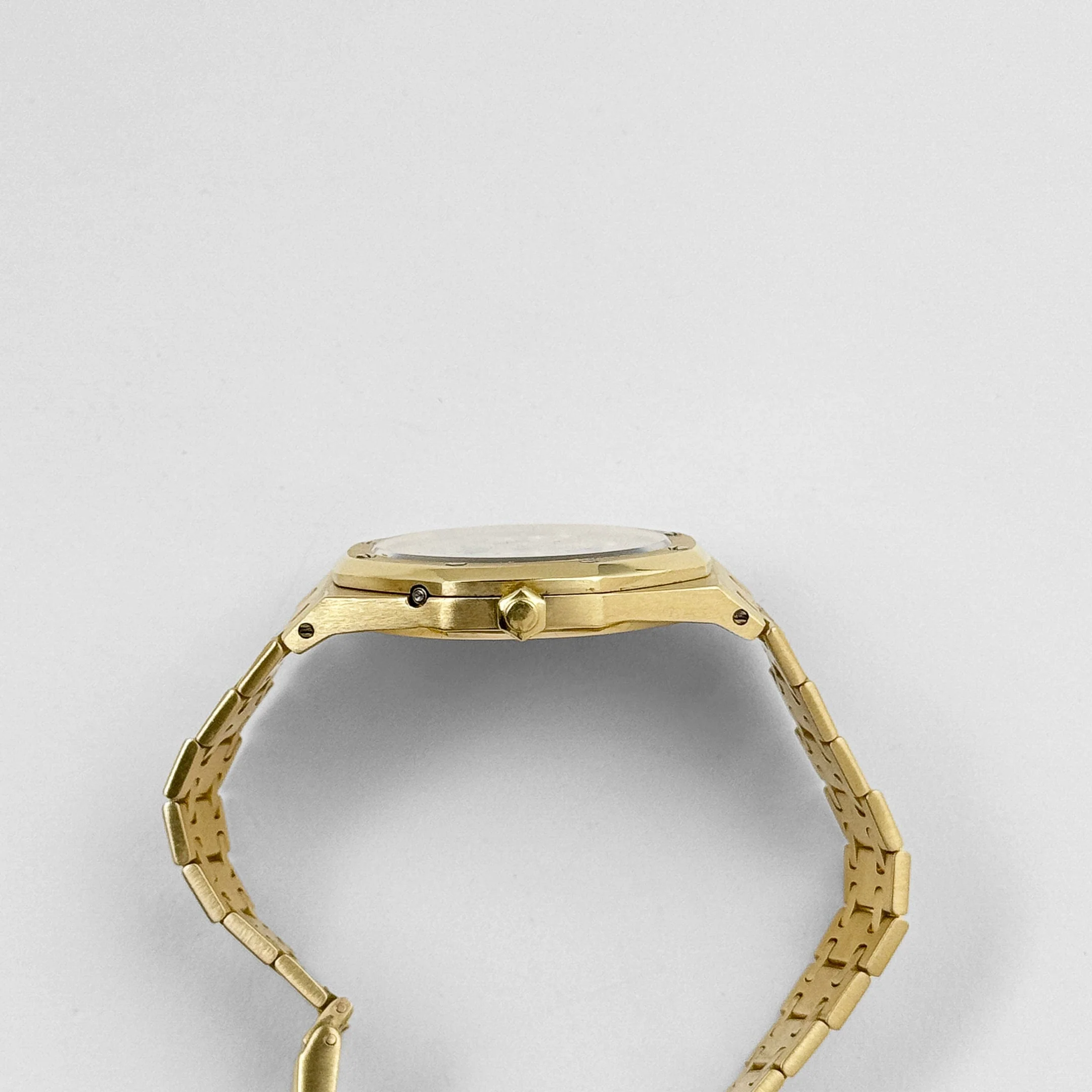 Audemars Piguet Royal Oak Perpetual Calendar 25654BA.OO.0944BA.01 Yellow Gold Gold Dial (1989)