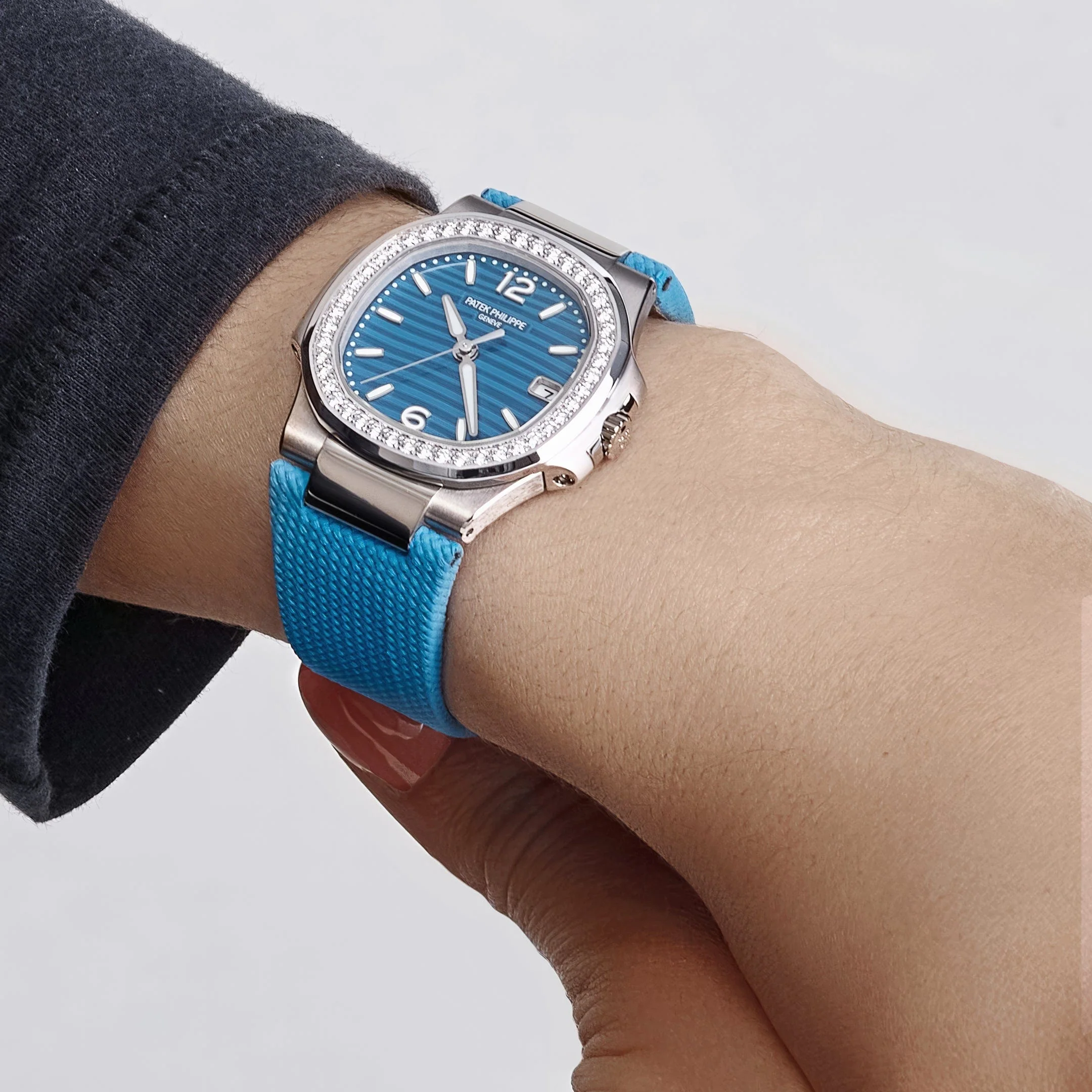 Patek Philippe Nautilus 7010G-013 'Ladies' White Gold Blue Dial Diamond Bezel