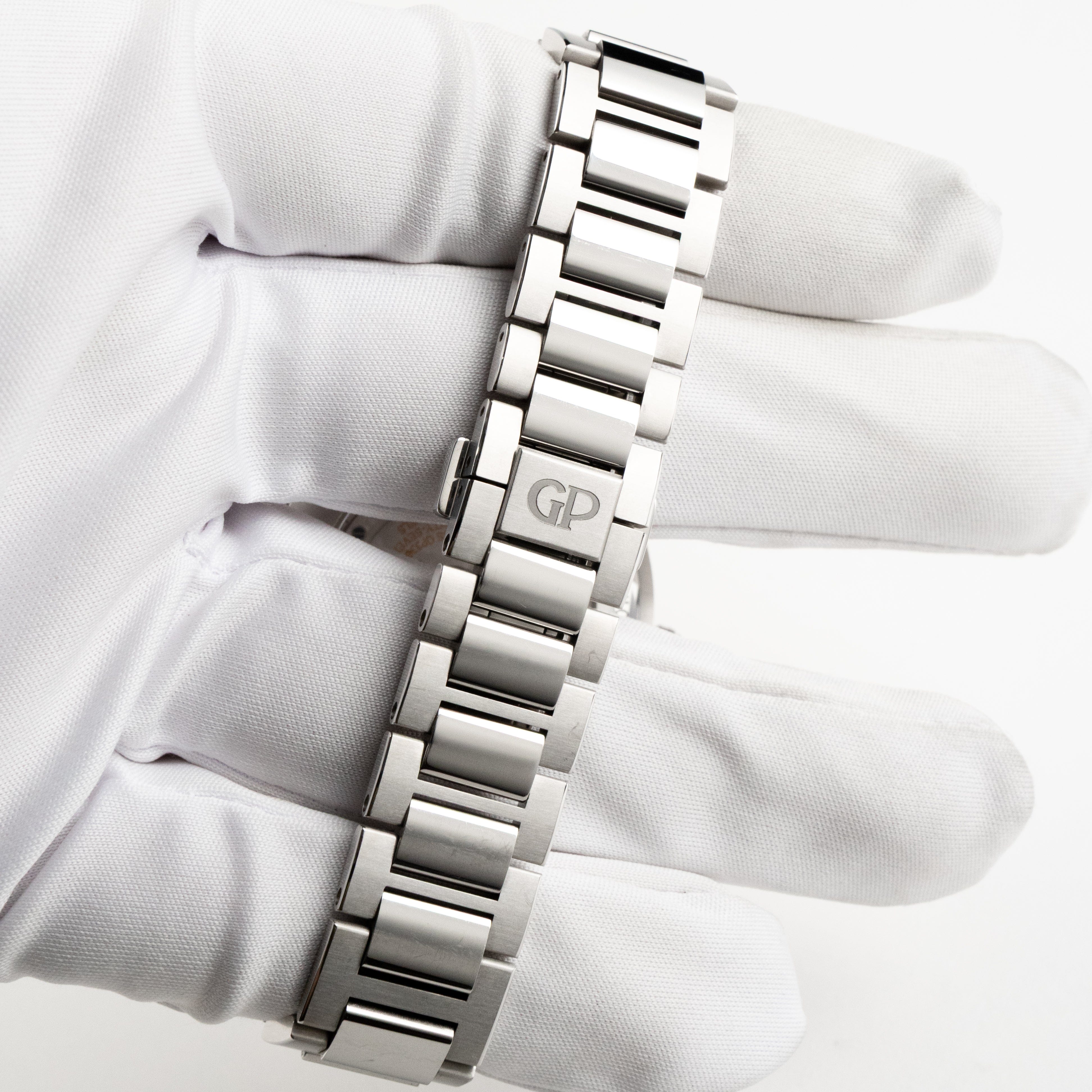 Girard Perregaux Laureato 38 81005-11-3154-1CM Stainless Steel Copper Dial (2023)