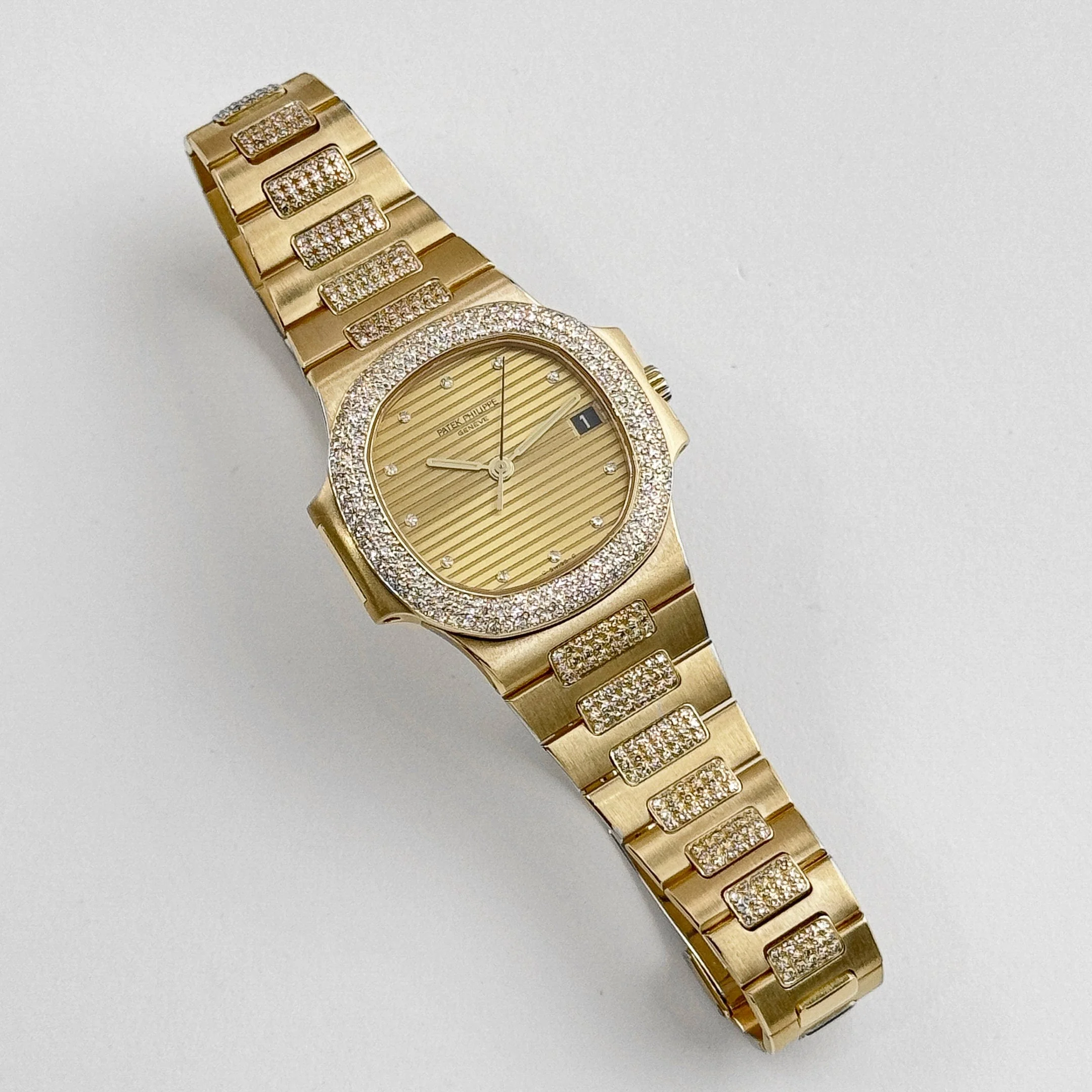 Patek Philippe Nautilus 3800/5 Yellow Gold Glided Gold Diamond Dial (1984)