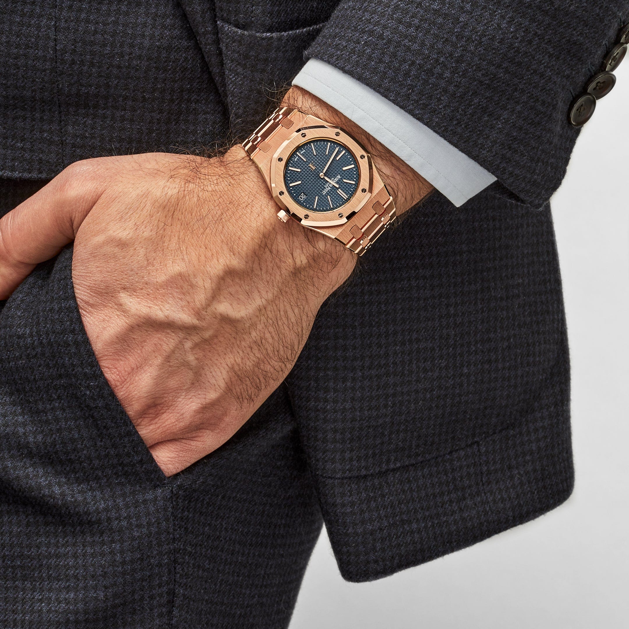 Audemars Piguet Royal Oak 15202OR.OO.1240OR.01 'Jumbo' Extra-Thin Rose Gold Blue Dial