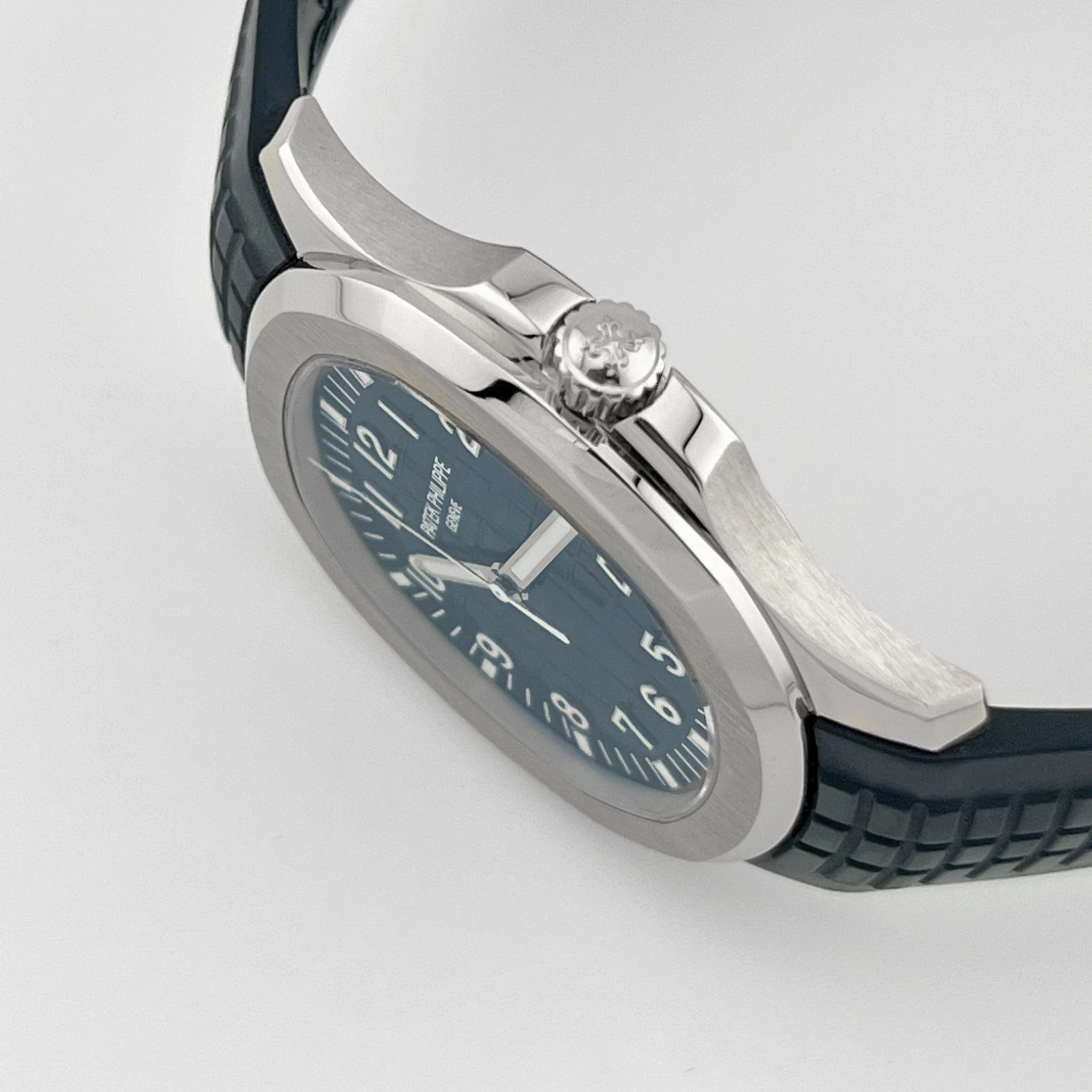 Patek Philippe Aquanaut 5168G-001 White Gold Blue Dial (2019)