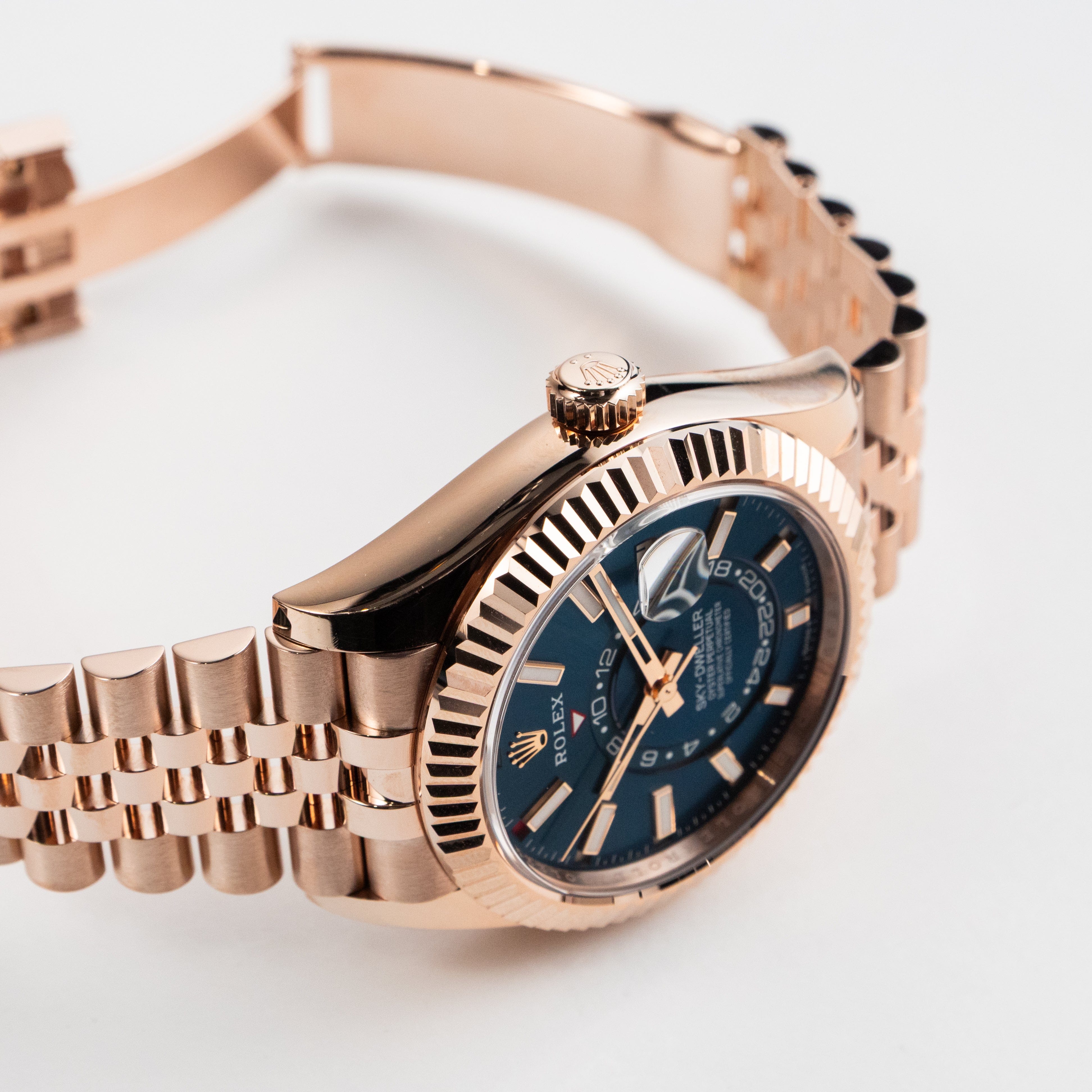 Rolex Sky-Dweller 336935 Rose Gold Blue-Green Dial Jubilee (2024)