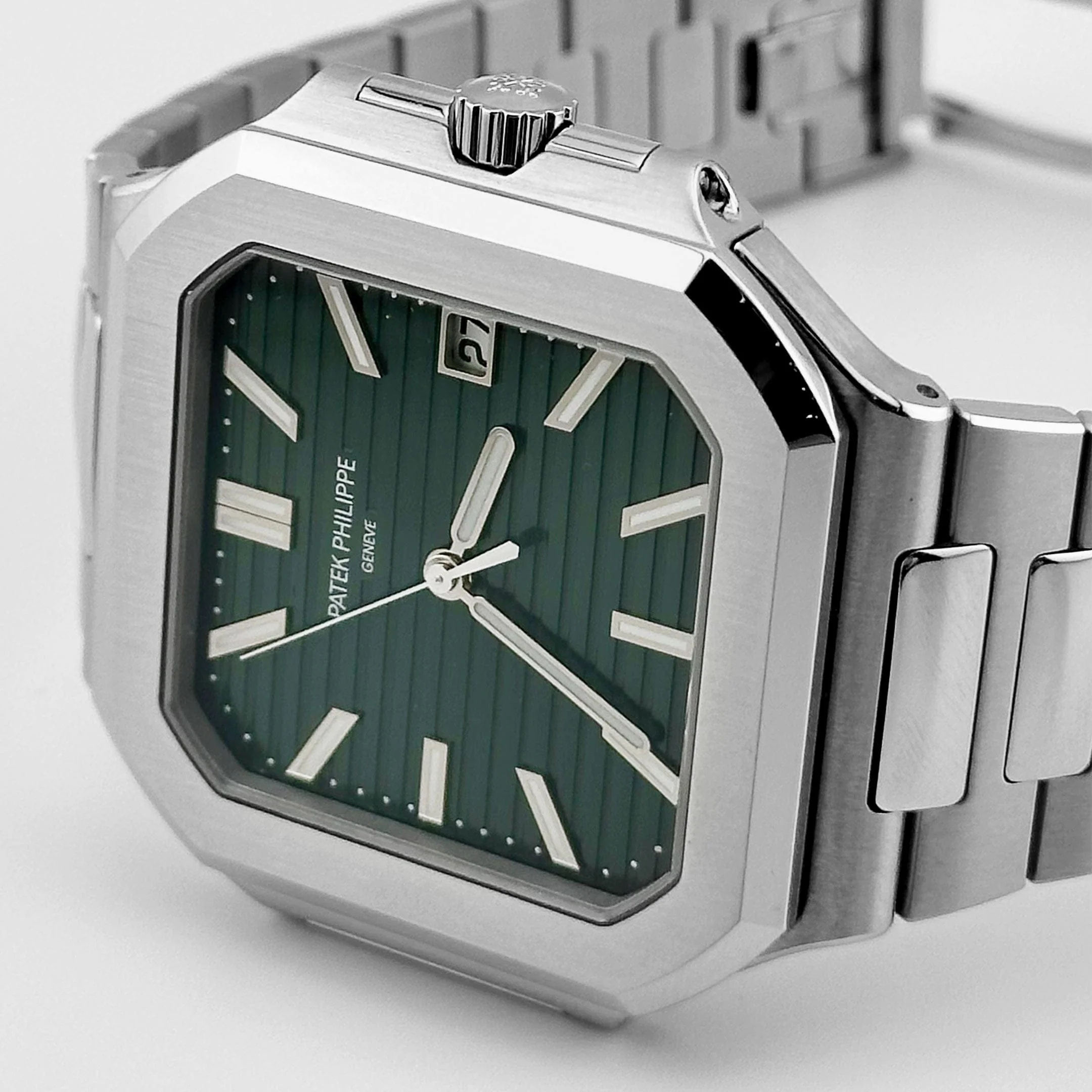 Patek Philippe Cubitus 5821/1A-001 Stainless Steel Green Dial (2025)