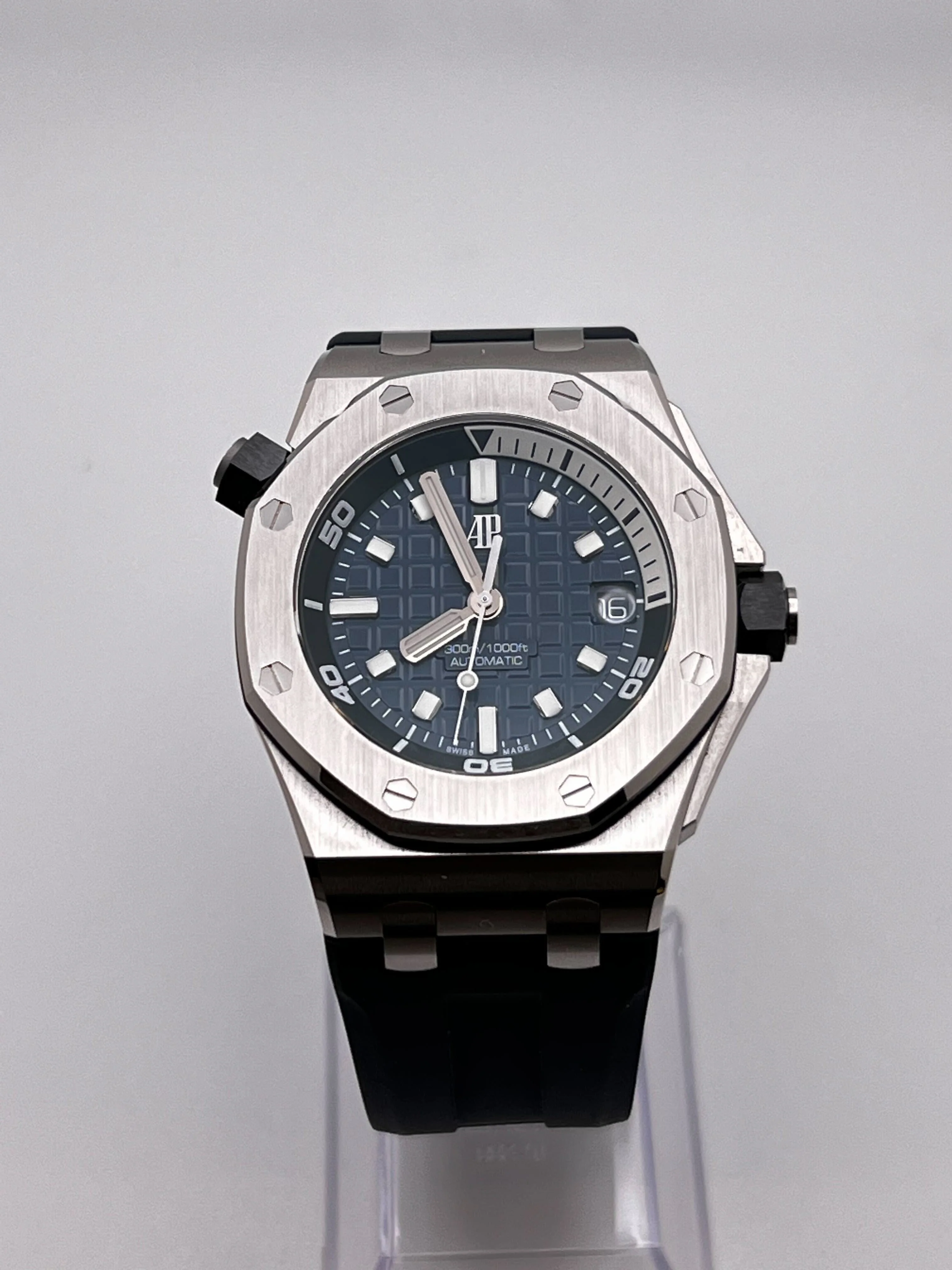 Audemars Piguet Royal Oak Offshore 15720ST.OO.A027CA.01 Diver Stainless Steel Blue Dial