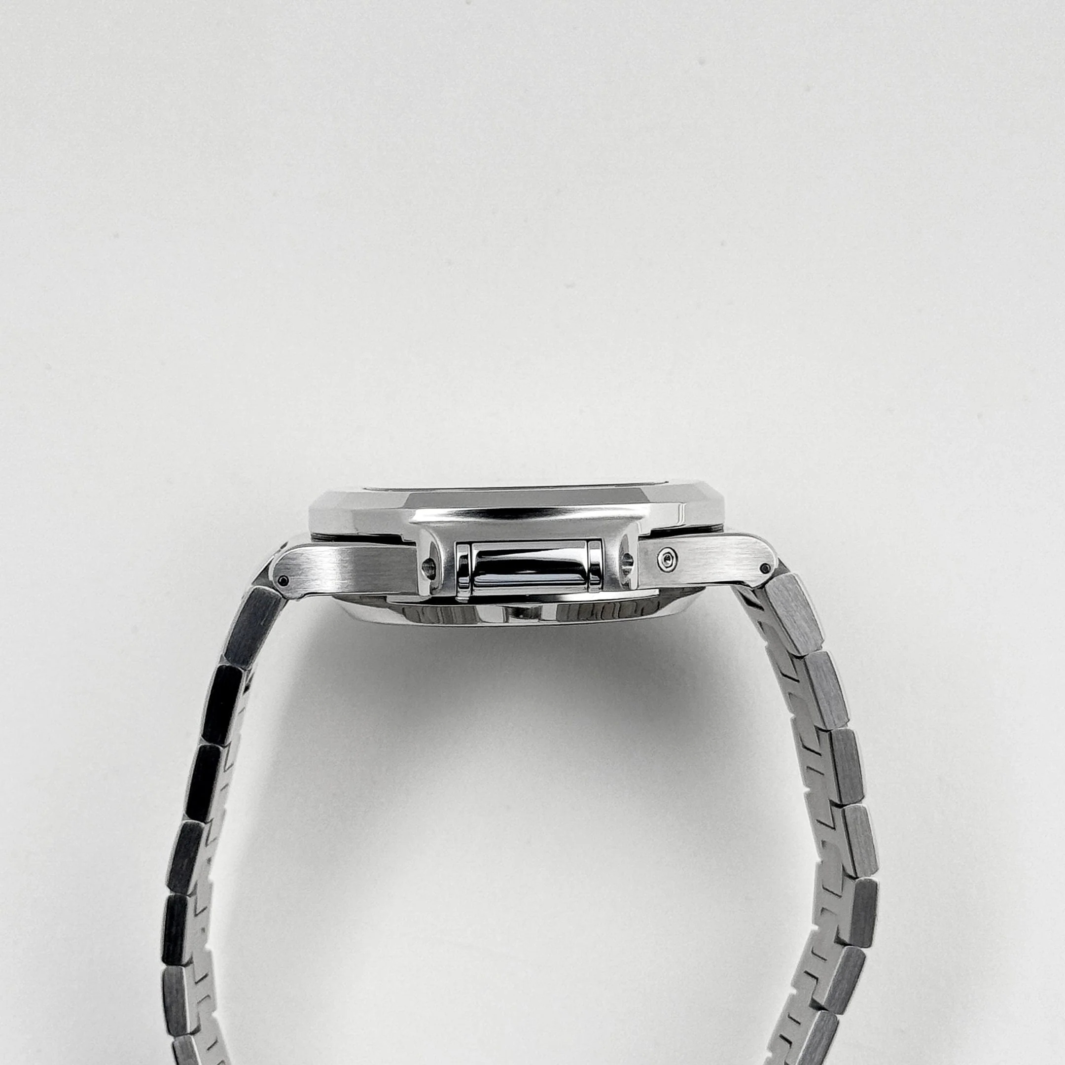 Patek Philippe Nautilus 5980/1A-014 Chronograph Stainless Steel Grey Dial (2013)