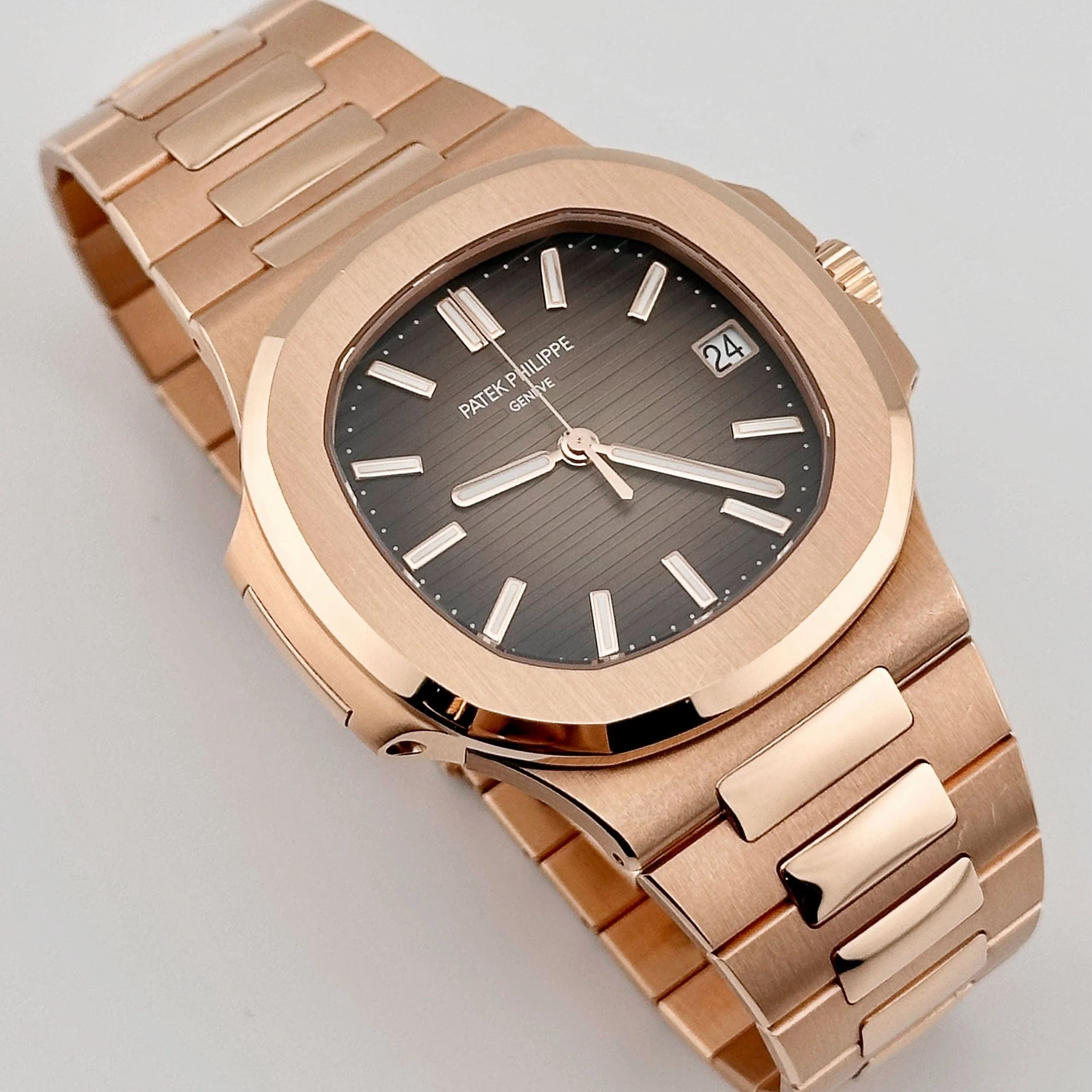 Patek Philippe Nautilus 5711/1R-001 Rose Gold Brown Dial (2020)