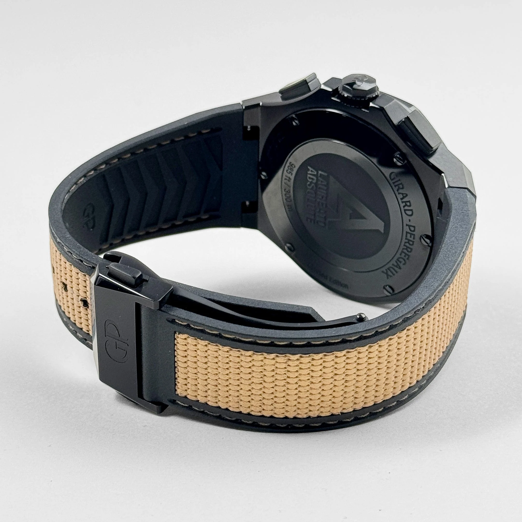 Girard Perregaux Laureato Absolute Gold Fever 81060-21-492-FH3A Titanium PVD