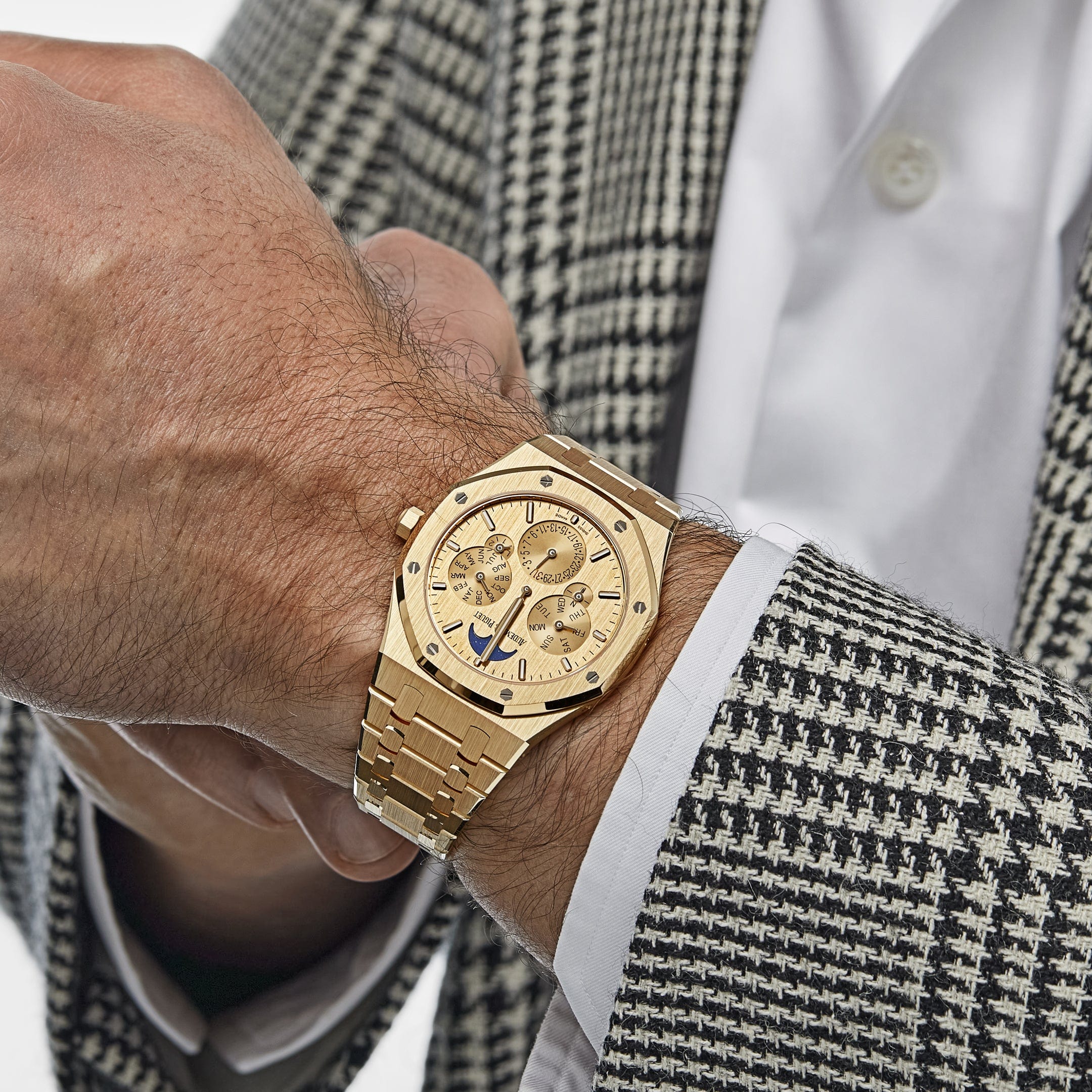 Audemars Piguet Royal Oak 26586BA.OO.1240BA.99  Perpetual Calendar Ultra-Thin Yellow Gold Champagne Dial Limited Edition of 88 (2024)