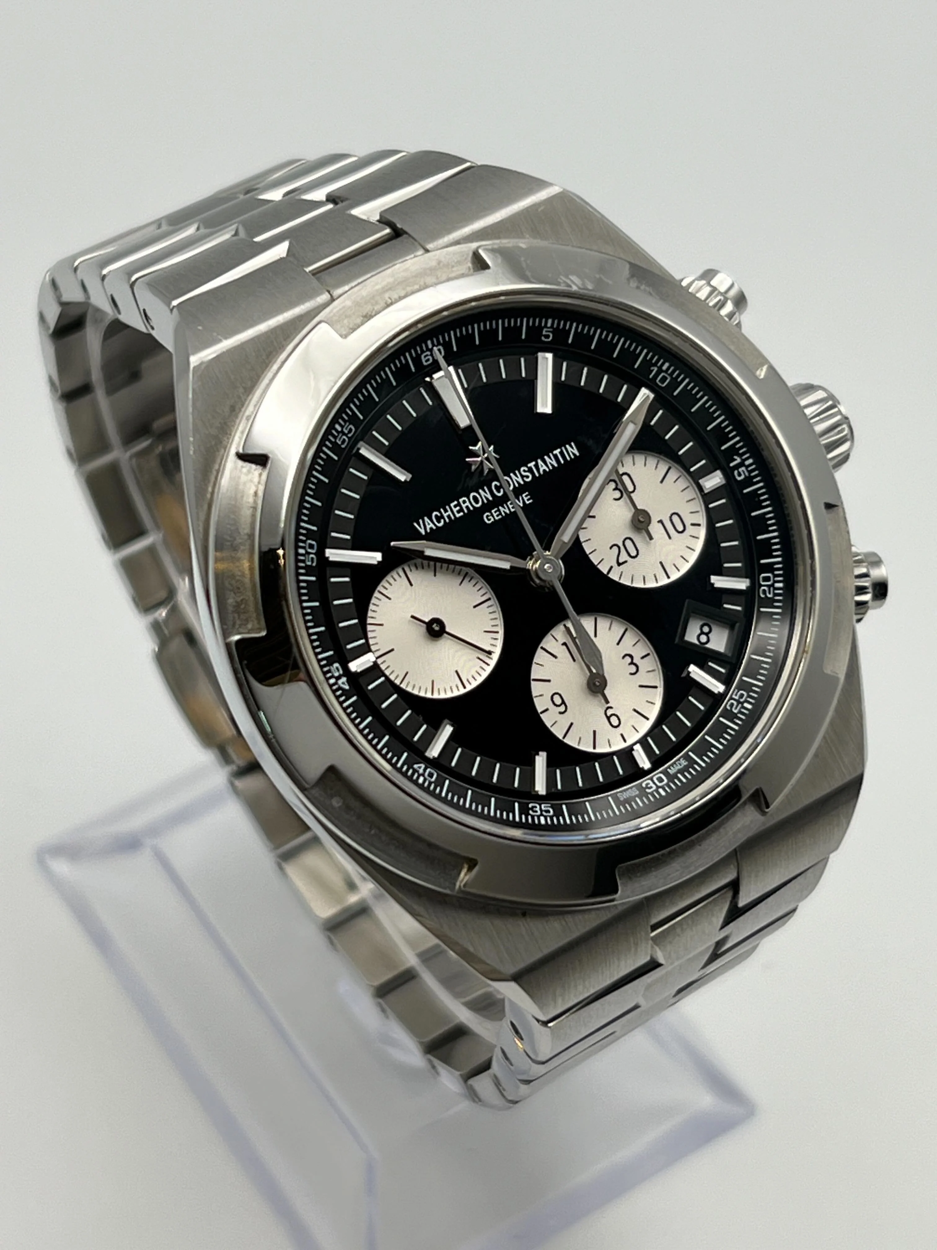 Vacheron Constantin Overseas Chronograph 5500V/110A-B481 Stainless Steel Black Dial