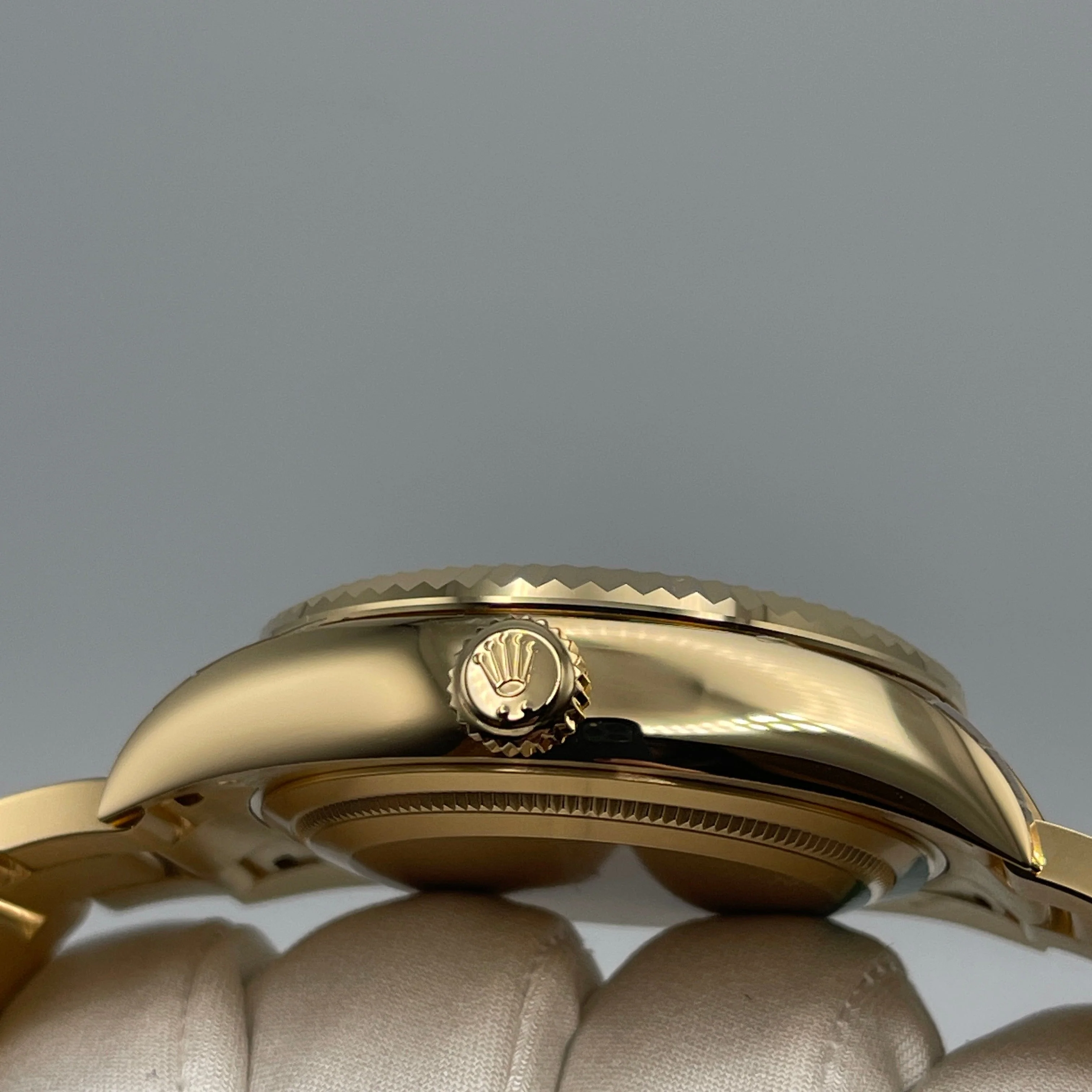 Rolex Sky-Dweller 326938 Yellow Gold White Dial