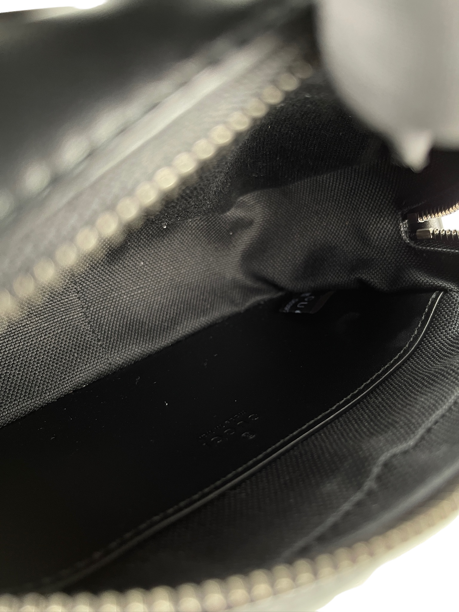 GUCCI - Black GG Marmont Camera Bag