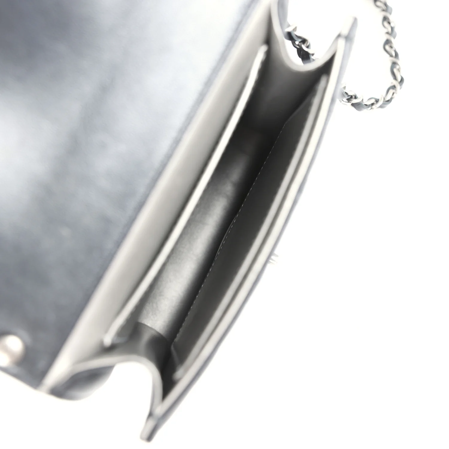 Pre-owned Chanel Chic Pearls Flap Bag Black Calfskin Aged Ruthenium Hardware