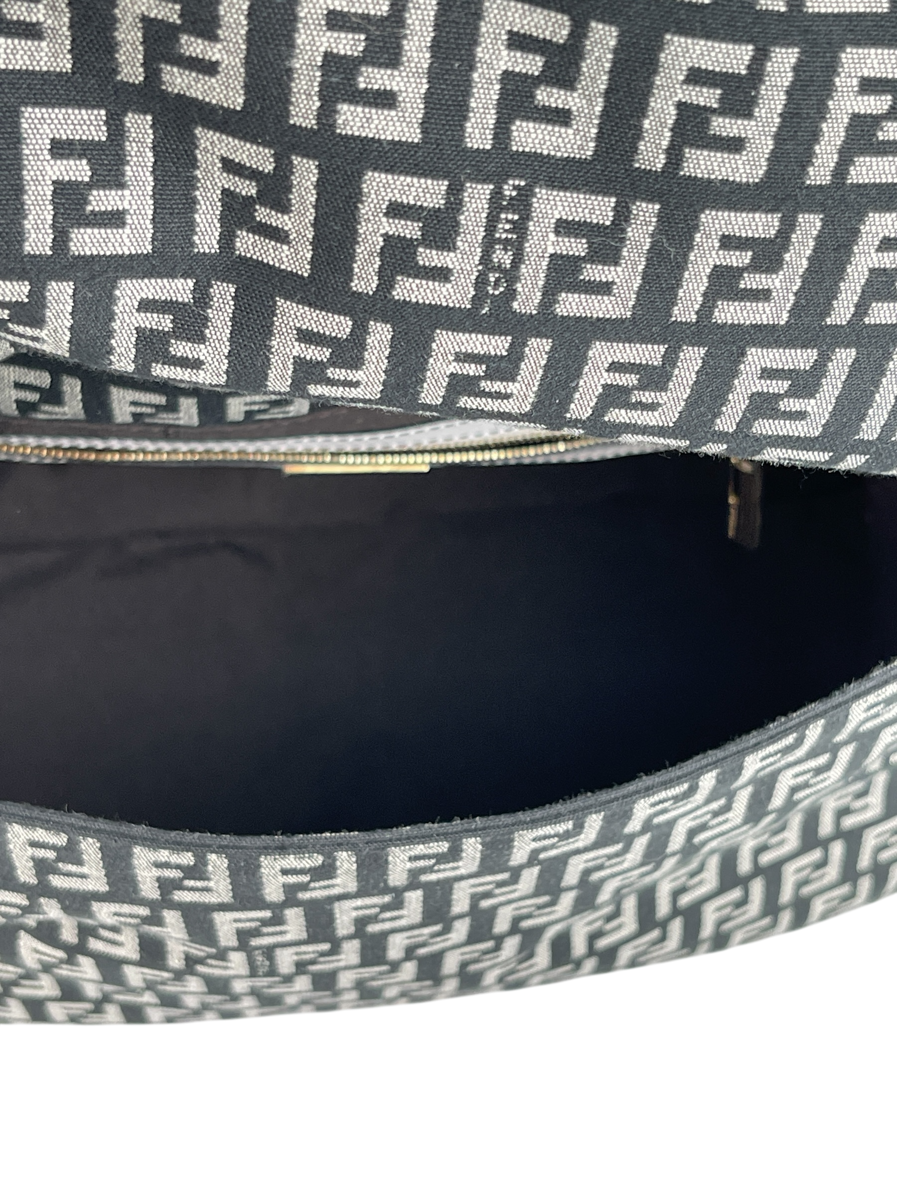 FENDI - Navy Canvas Mamma Baguette Cloth Handbag Gold Hardware