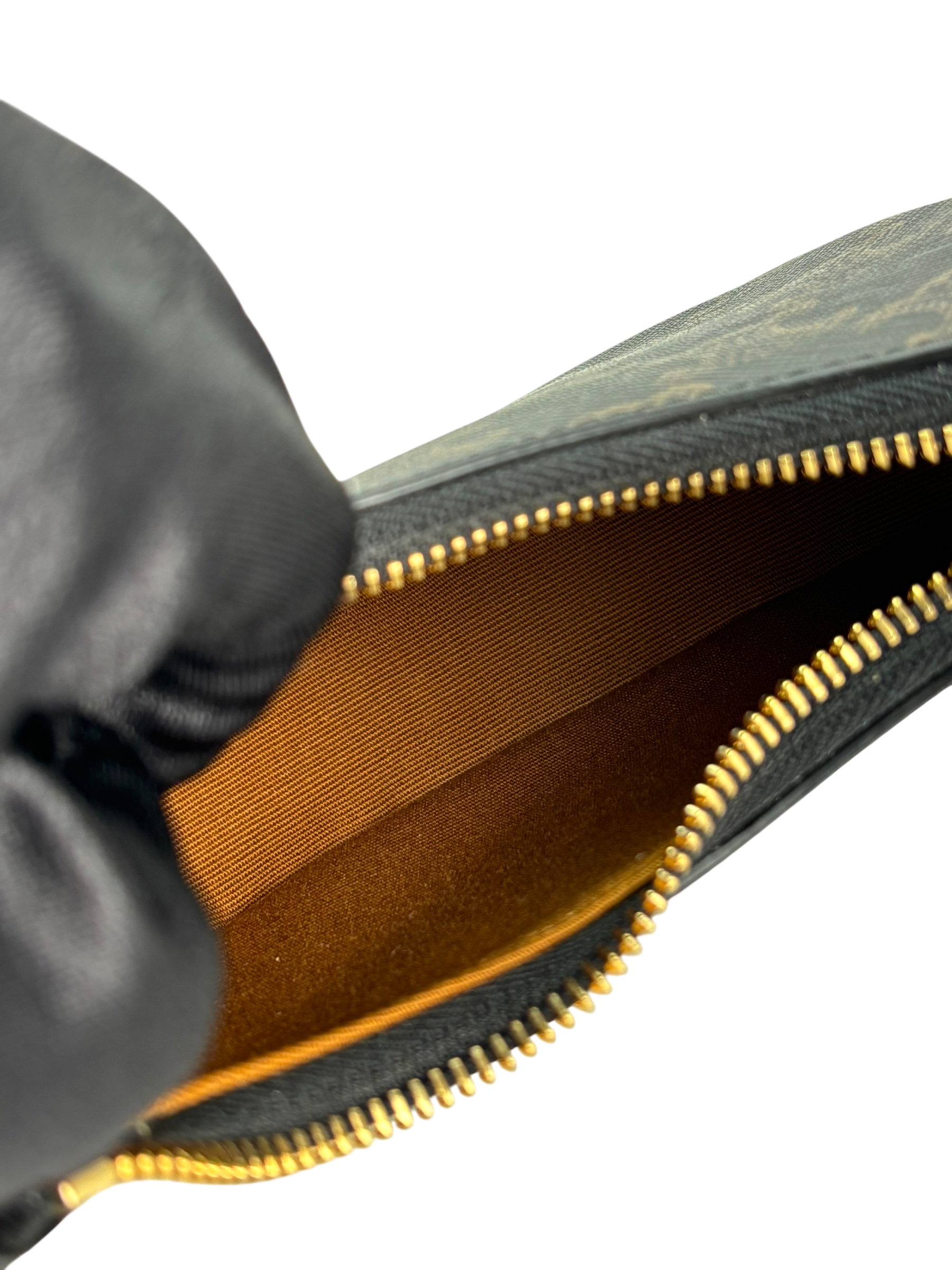 CELINE - Triomphe Ava Shoulder Bag