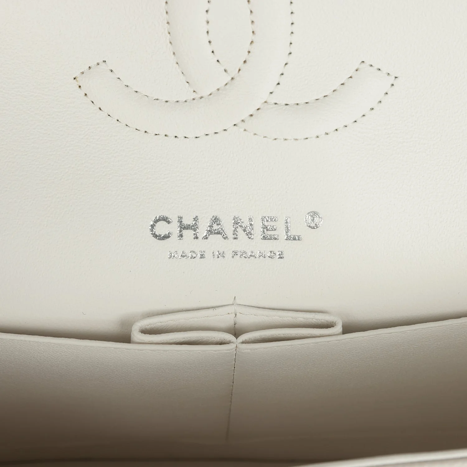 Pre-owned Chanel Medium Classic Double Flap White Shiny Caviar Silver Hardware