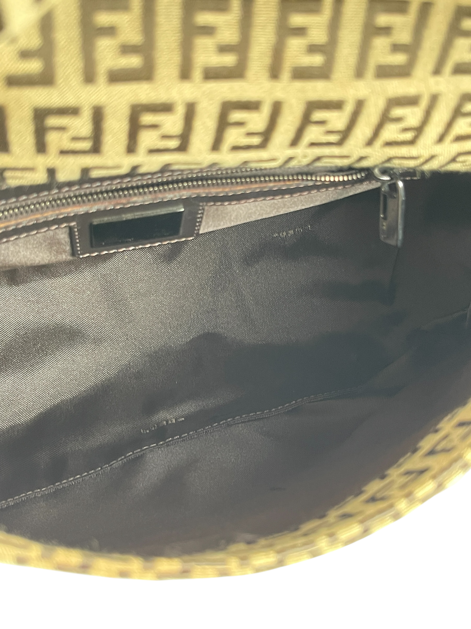 FENDI - Beige Zucca Mamma Baguette Handbag Sliver Hardware