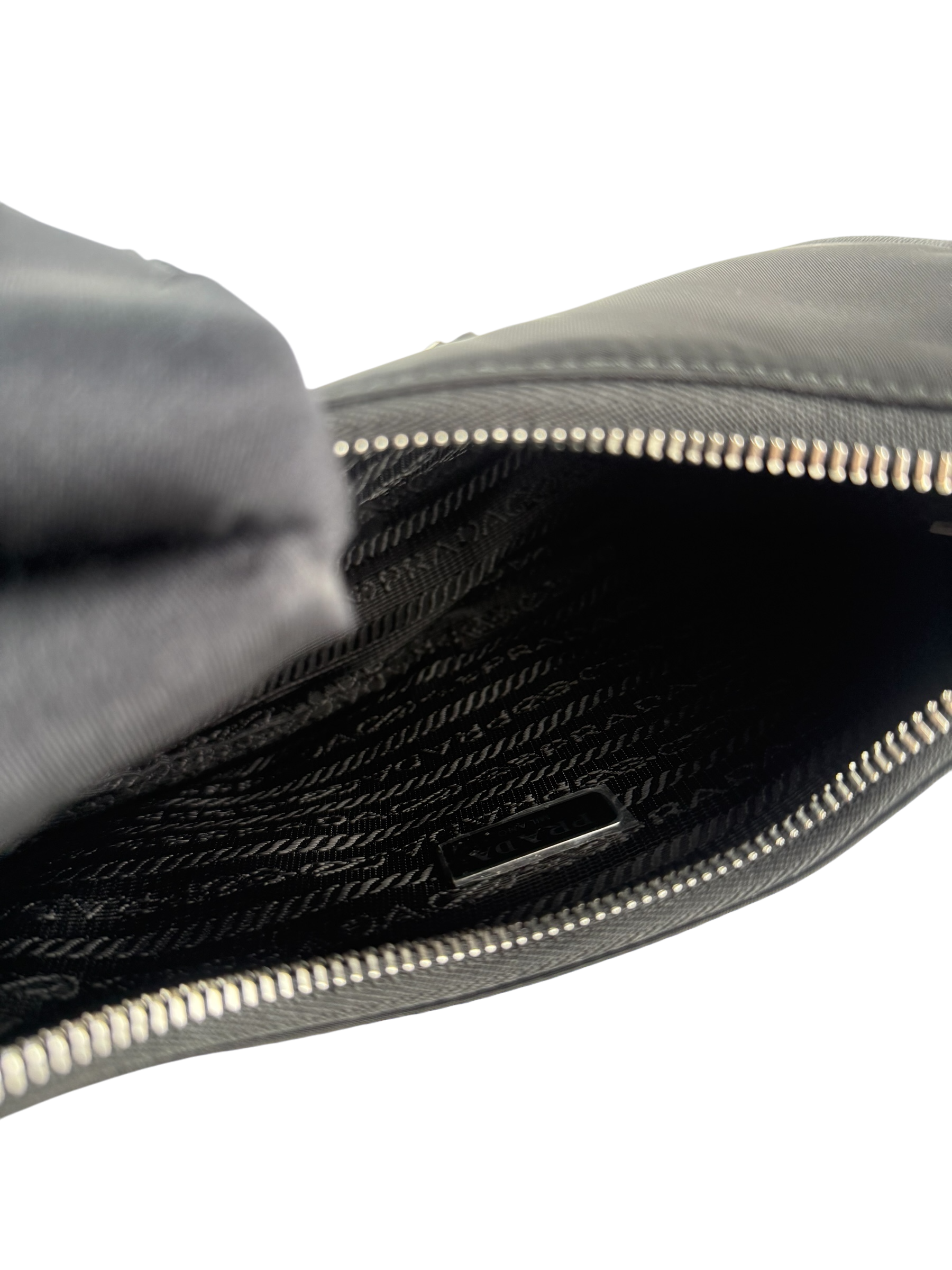 PRADA - Black Re-Edition 2005 Re-Nylon bag 3 in1