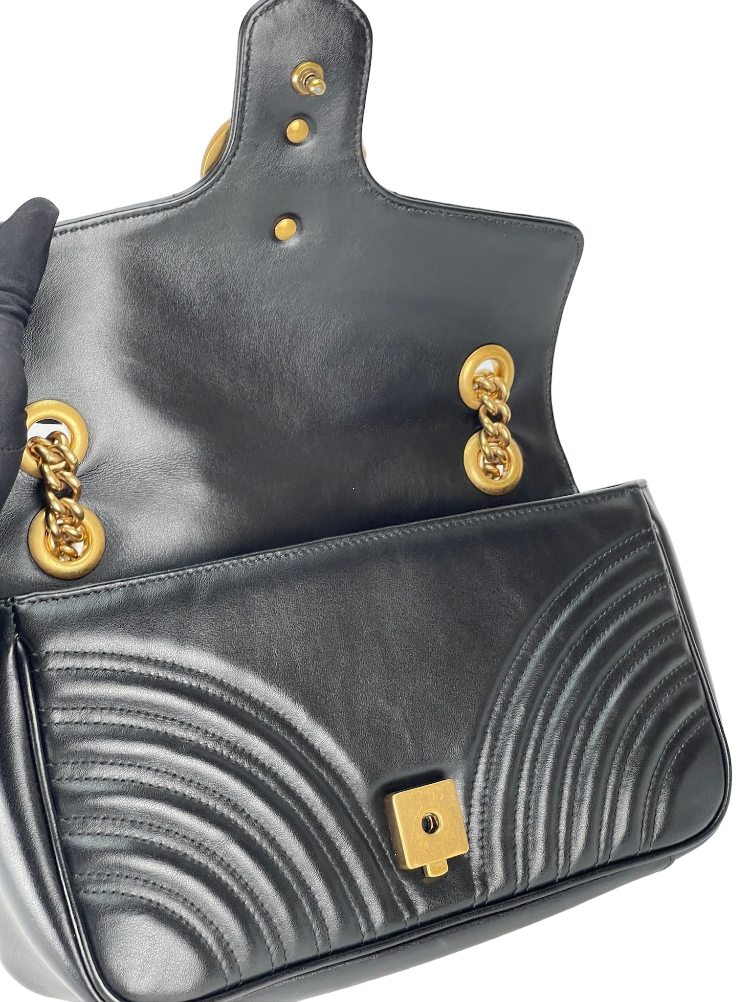 GUCCI - Black GG Marmont Medium Shoulder Bag Gold Hardware