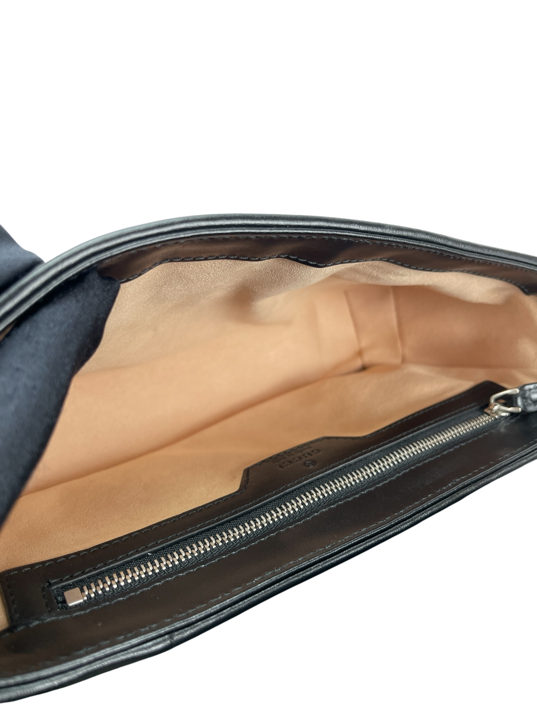 GUCCI - Black GG Marmont Medium Shoulder Bag Sliver Hardware