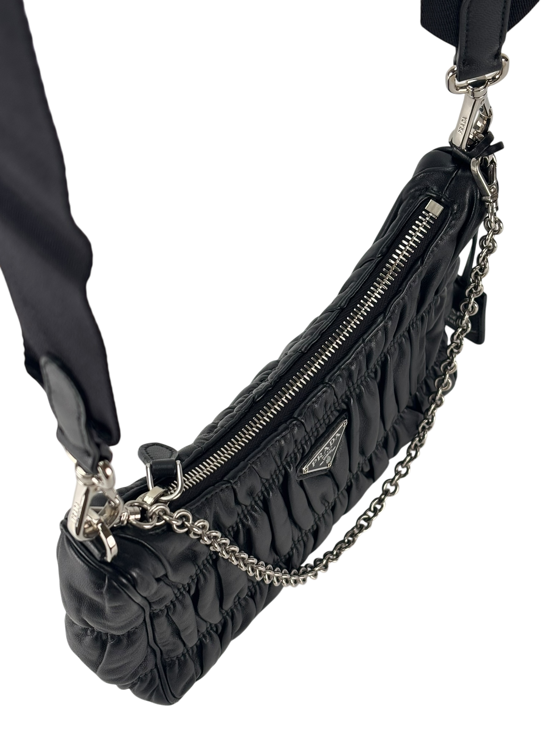 PRADA - Black Leather Re-Edition 2005 Nappa Gaufré Crossbody Bag
