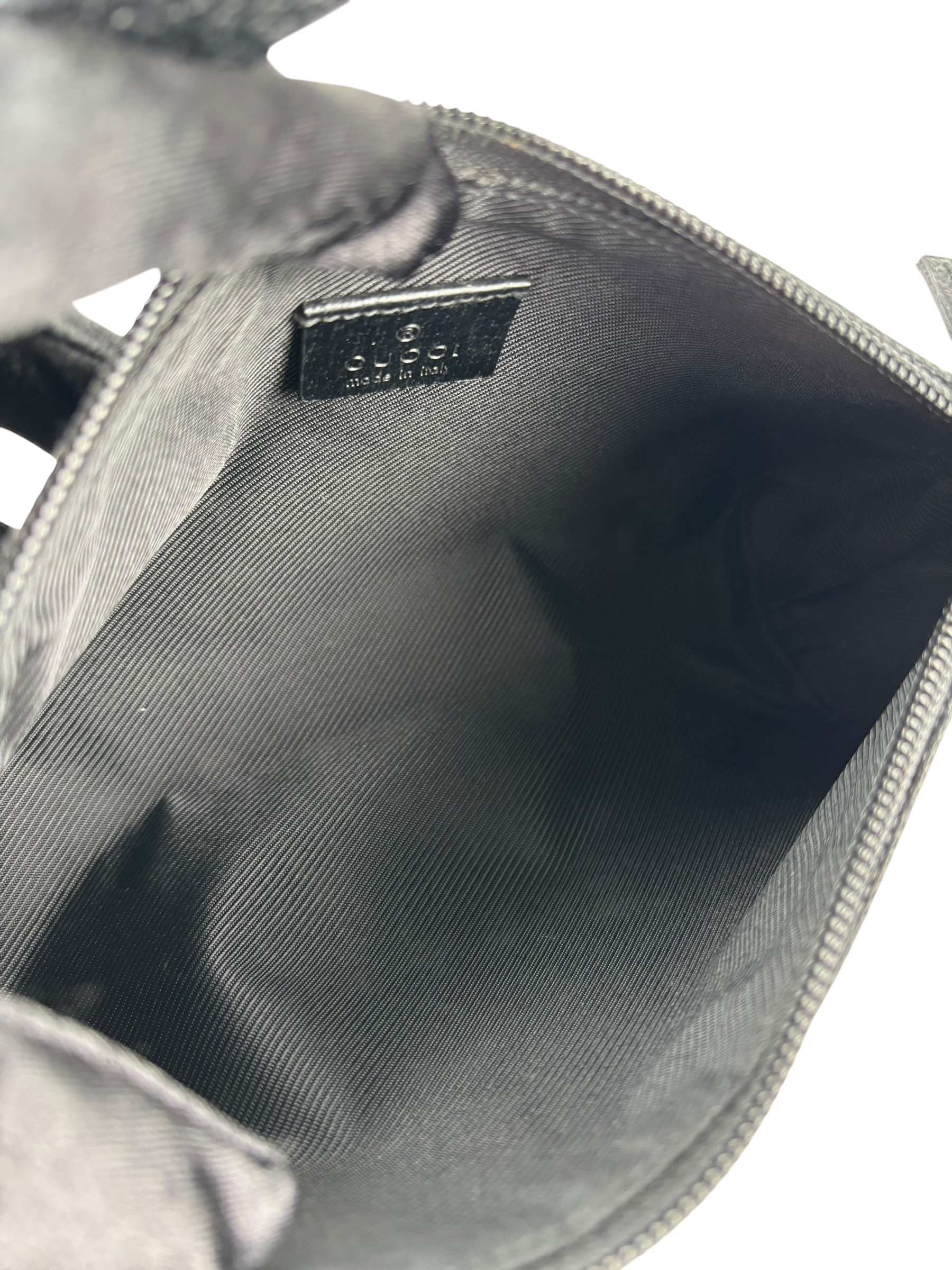 GUCCI - Black GG Canvas Shoulder Bag