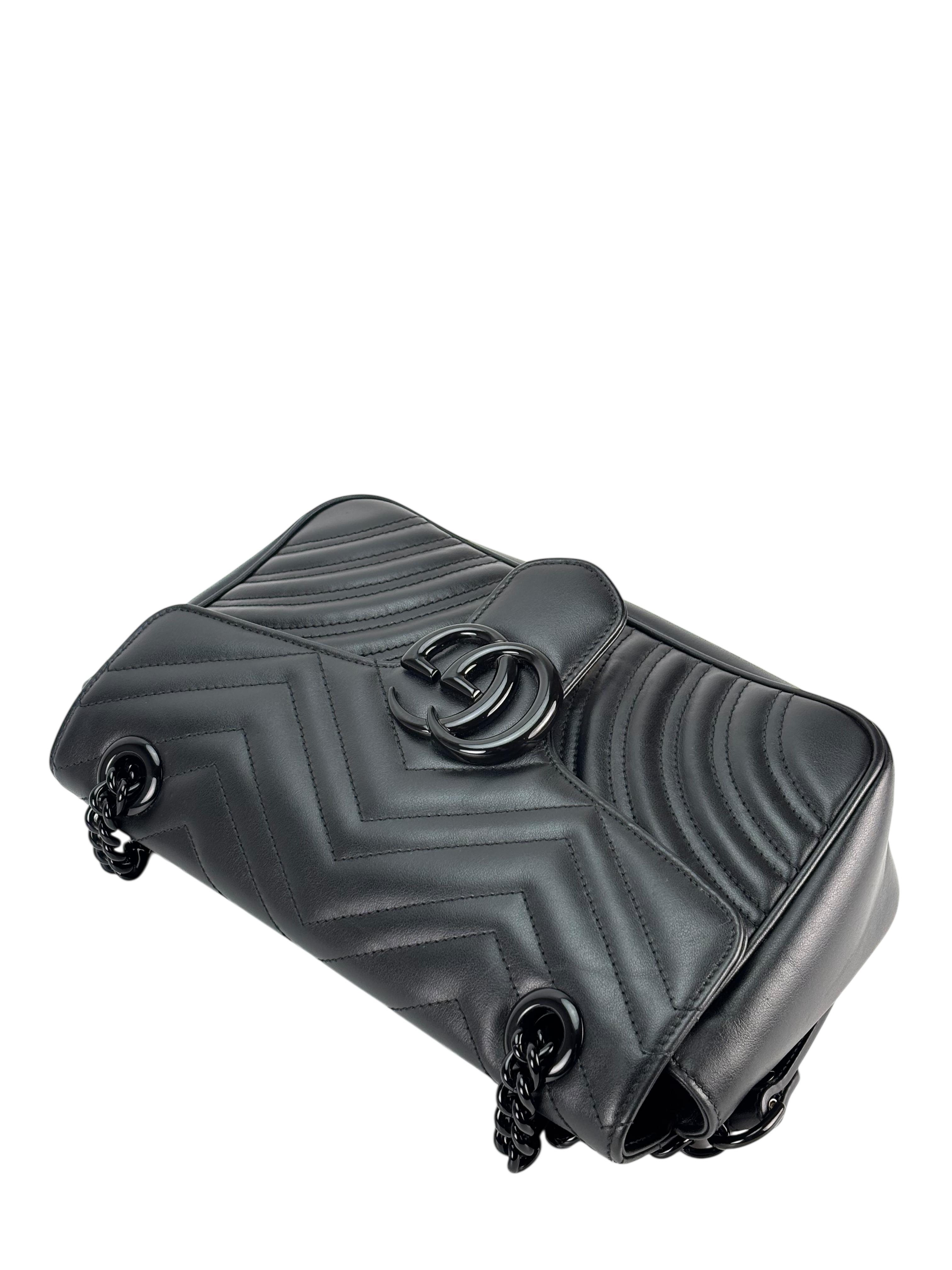 GUCCI - Black GG Marmont Medium Matelasse Shoulder Bag