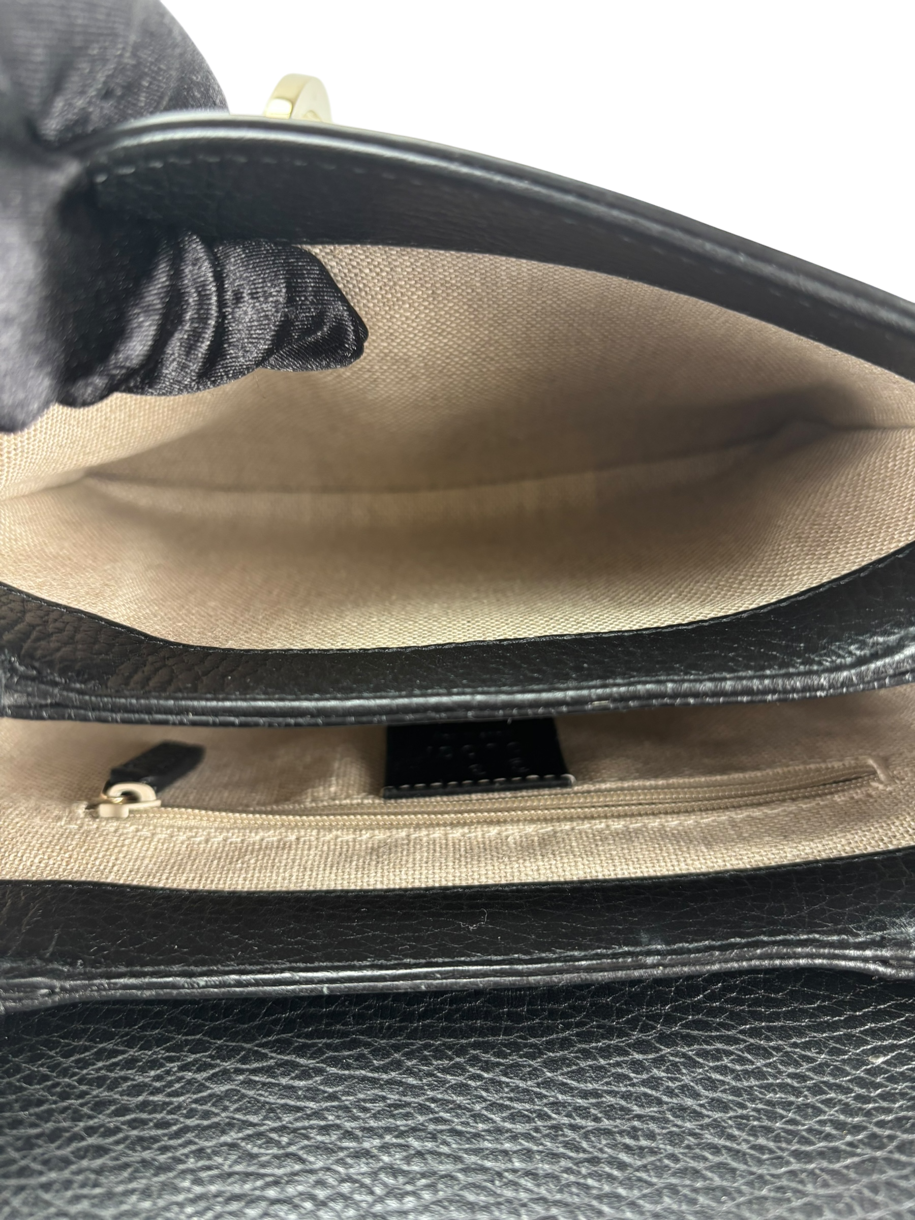 GUCCI - Black Interlocking G Chain Shoulder Bag