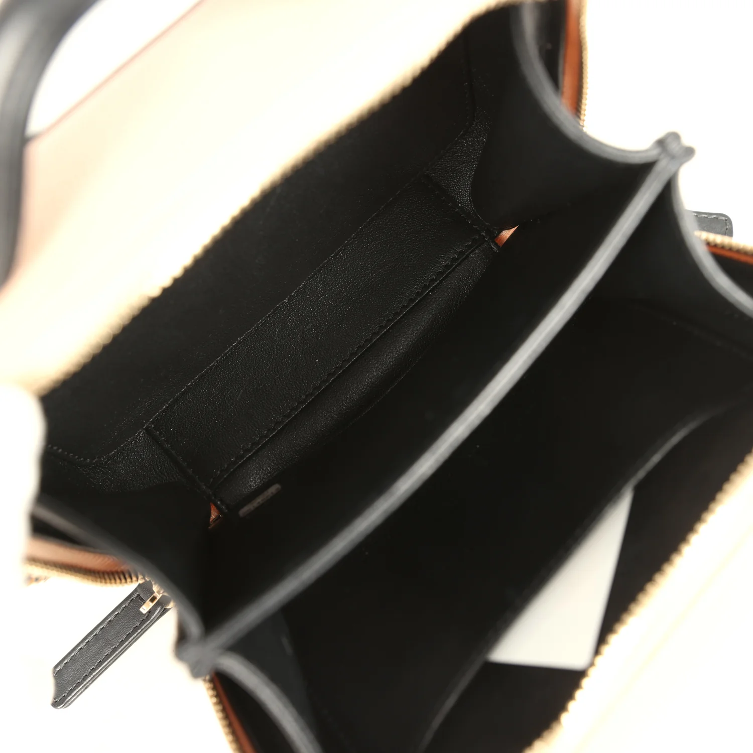 Pre-owned Chanel Small CC Filigree Vanity Case Black and Beige Caviar Antique Gold Hardware