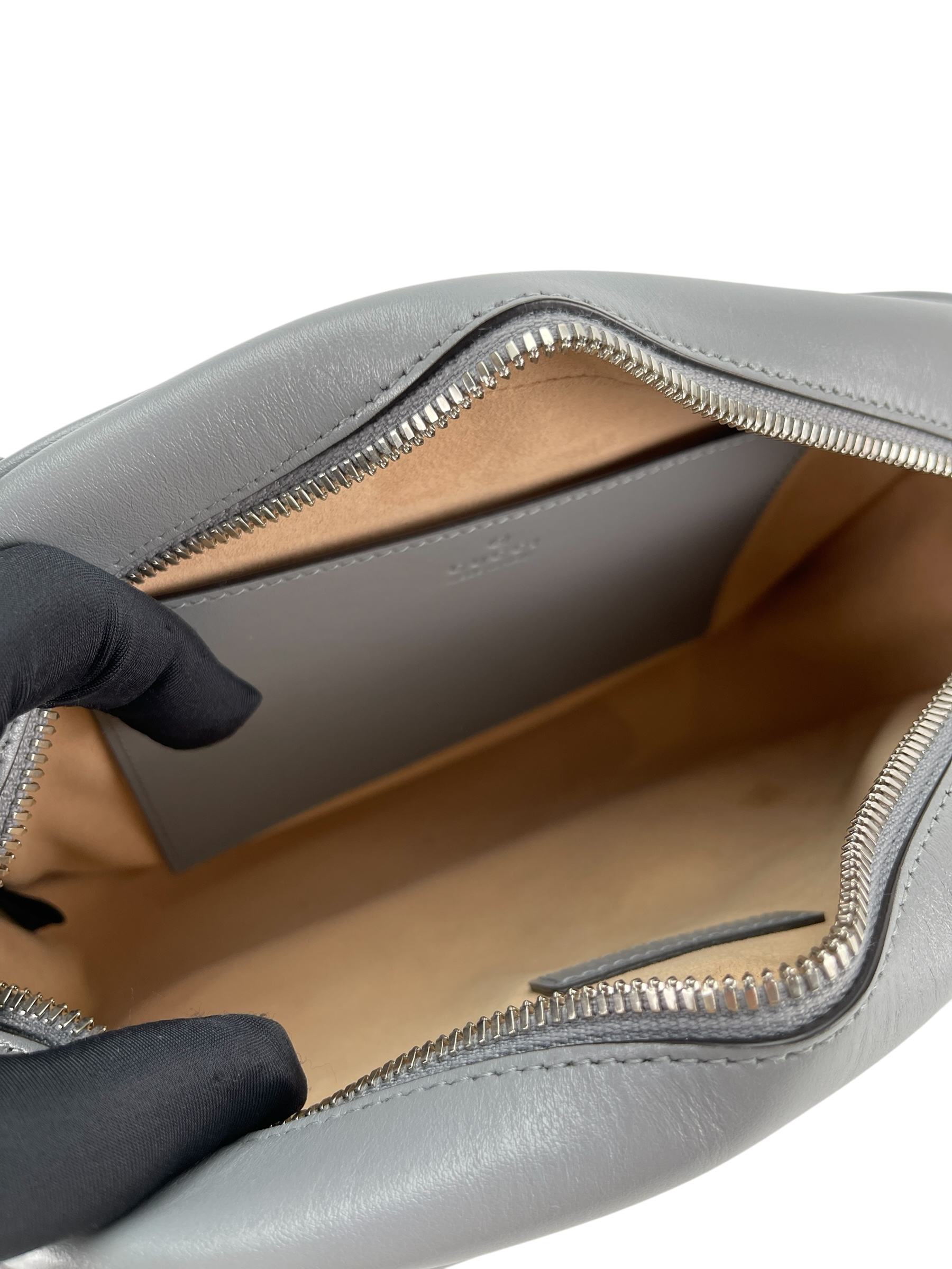 GUCCI - Grey GG Marmont Camera Bag