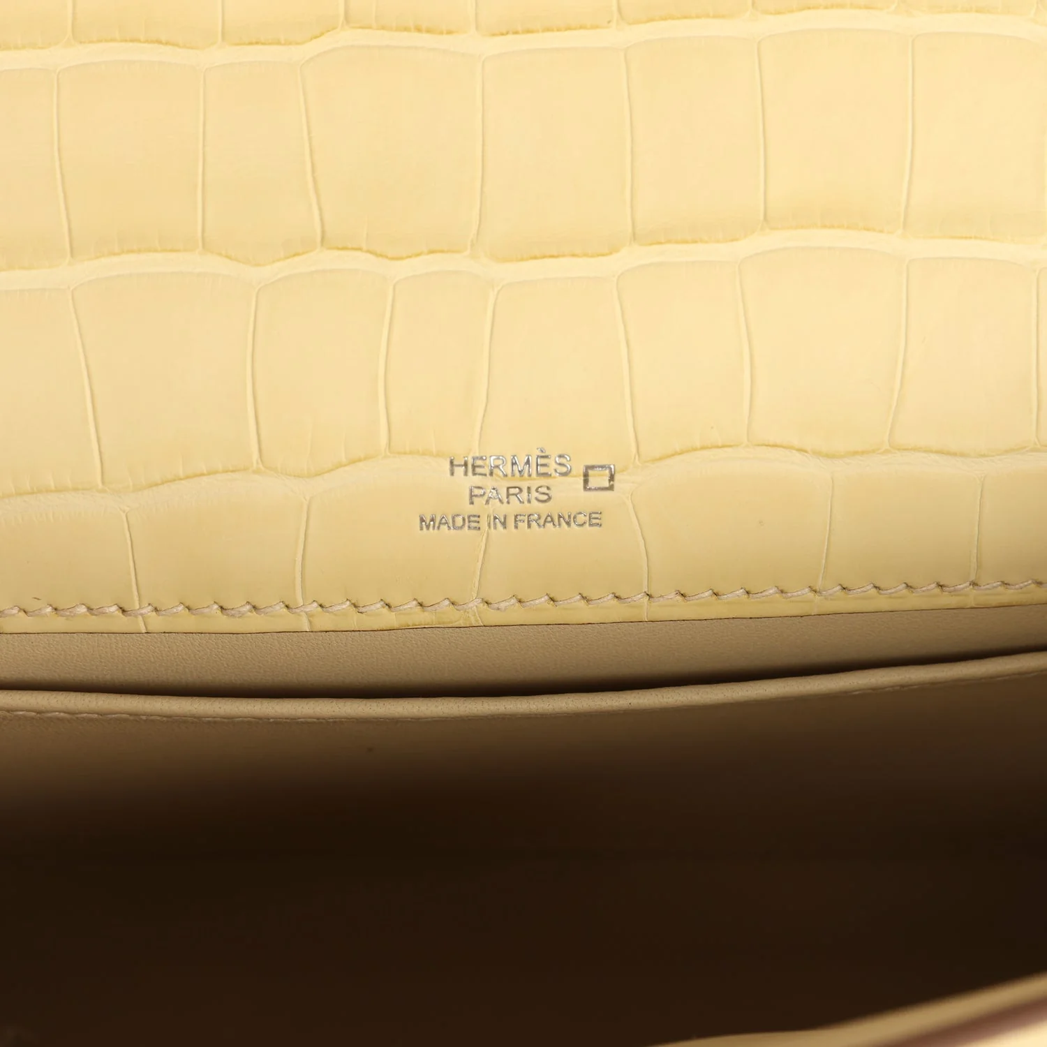 Hermes Kelly Pochette Vanille Matte Alligator Palladium Hardware