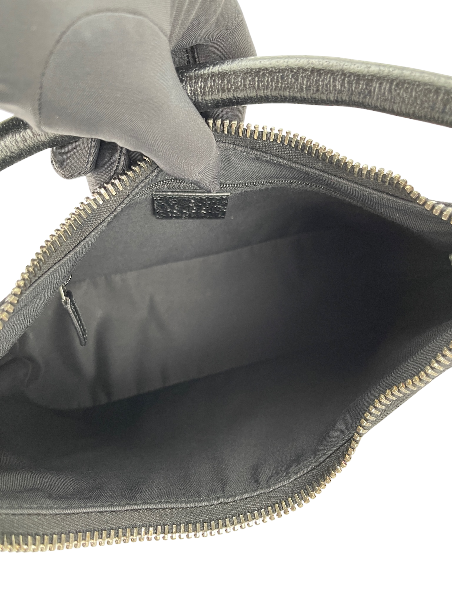 GUCCI - GG Black Canvas Shoulder Hobo Cloth Bag