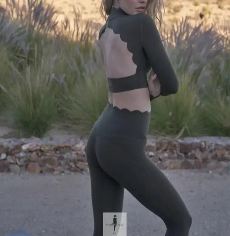 Backless Top and Lifting Leggings