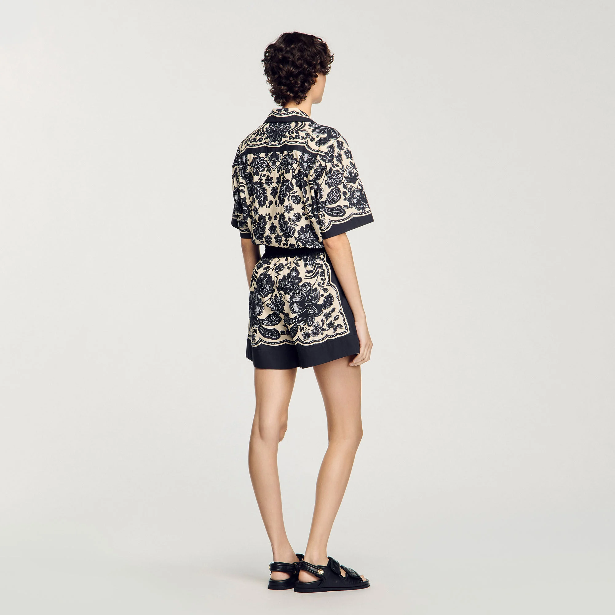 Short à imprimé fleuri hawaïen