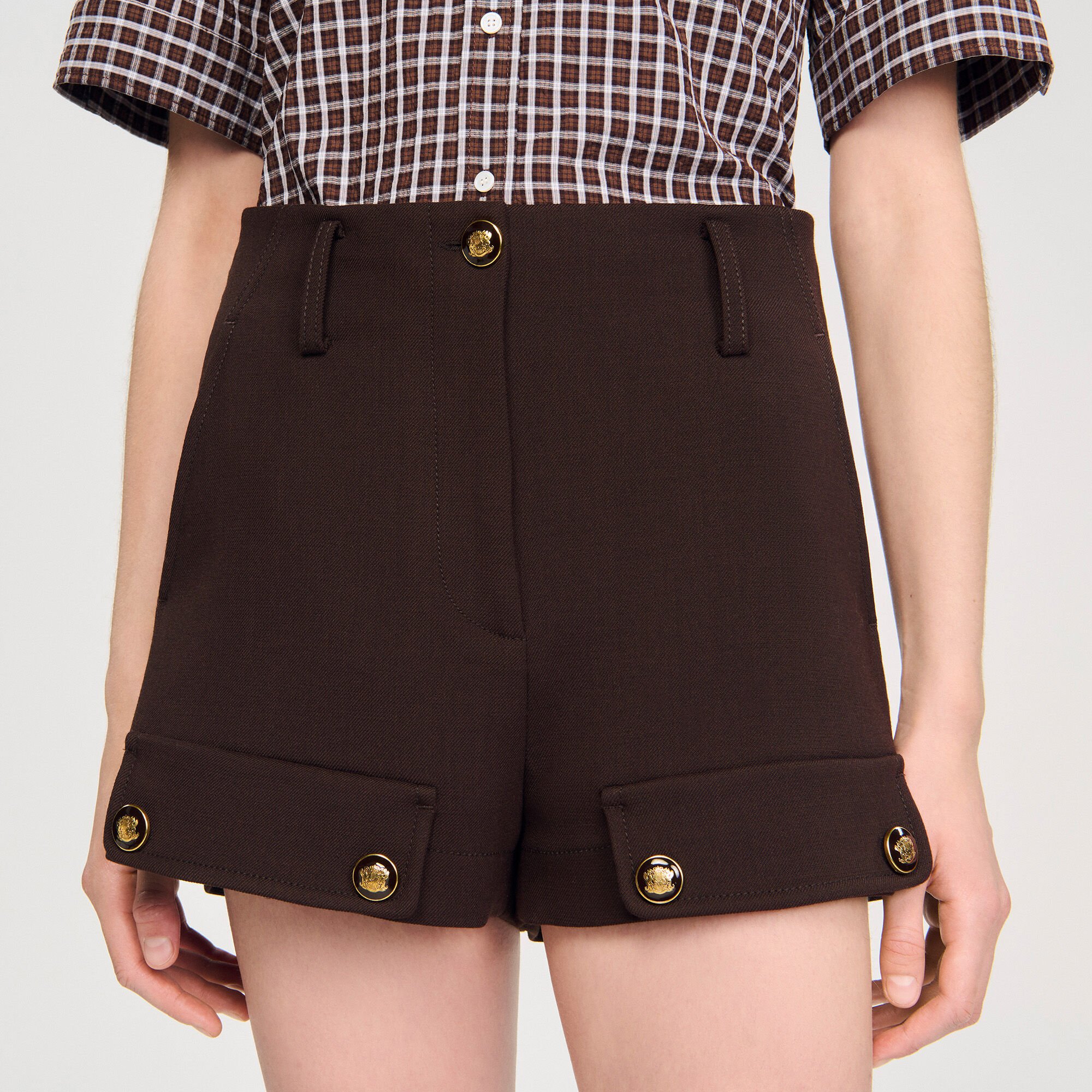 Short carpenter à boutons