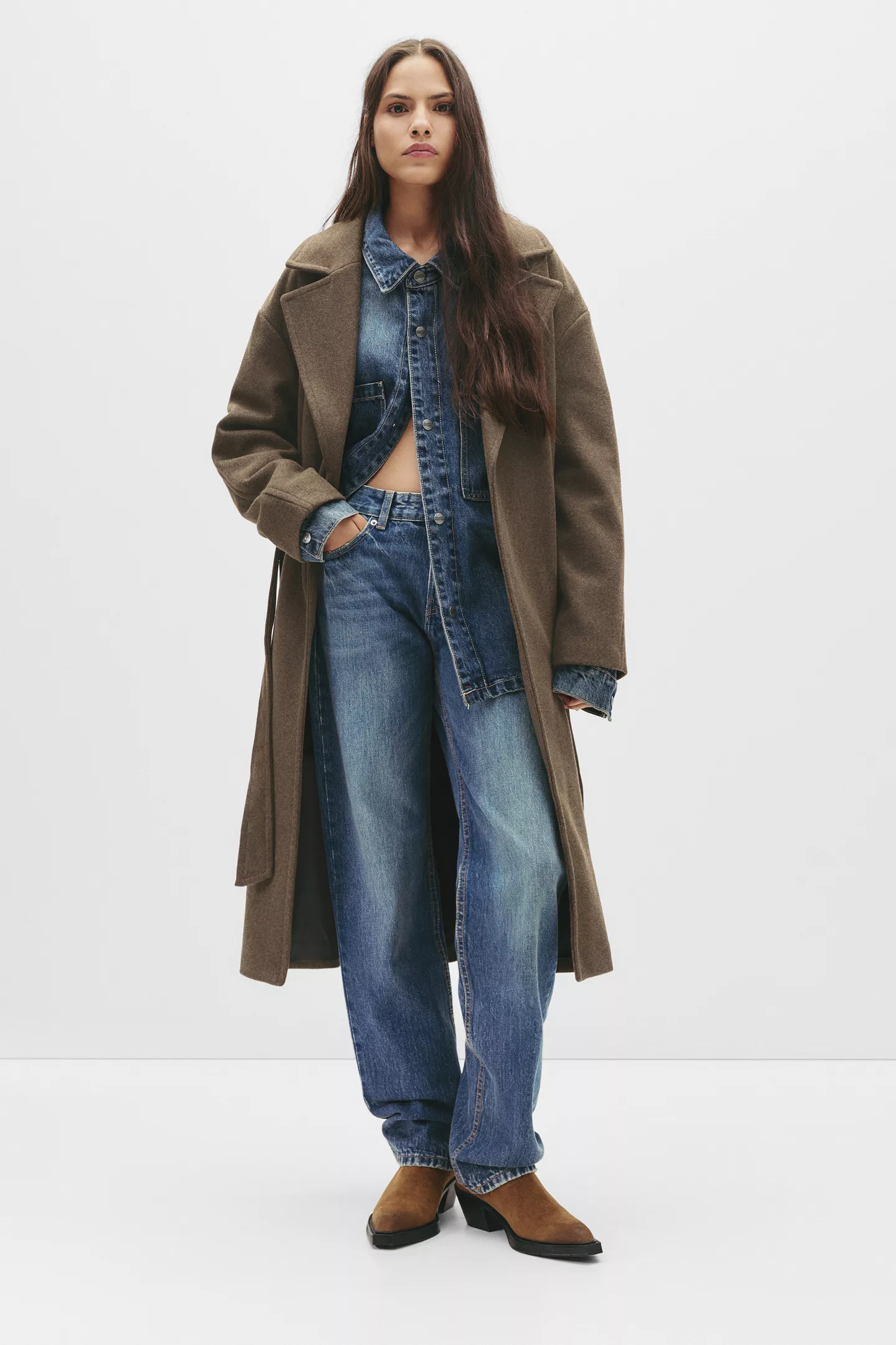 Long felt coat with belt