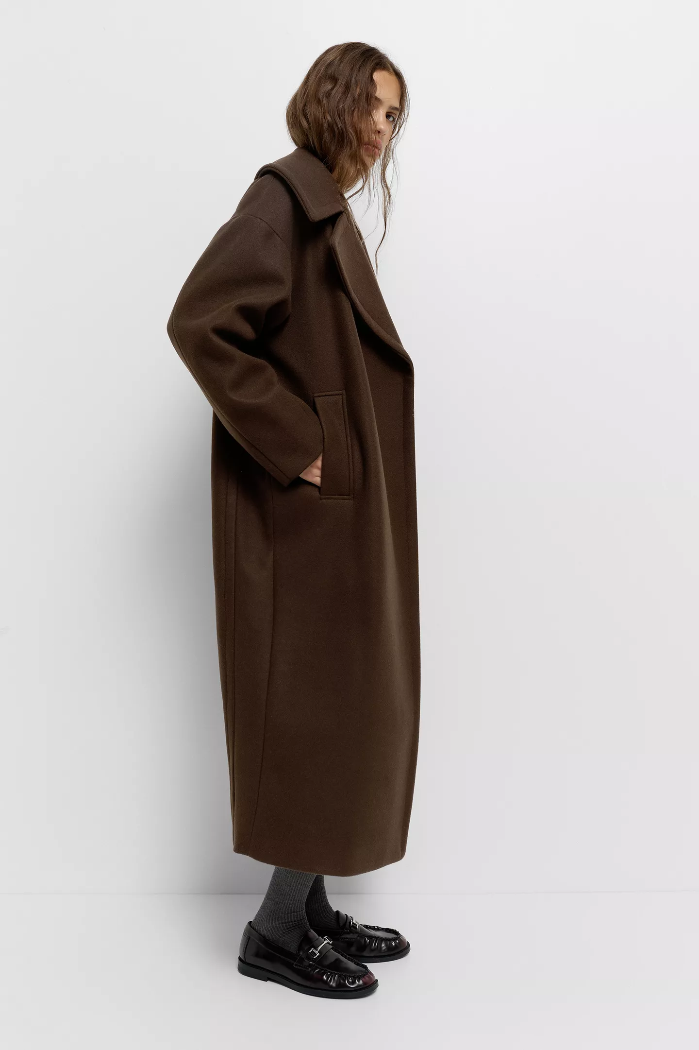 Long soft felt texture coat