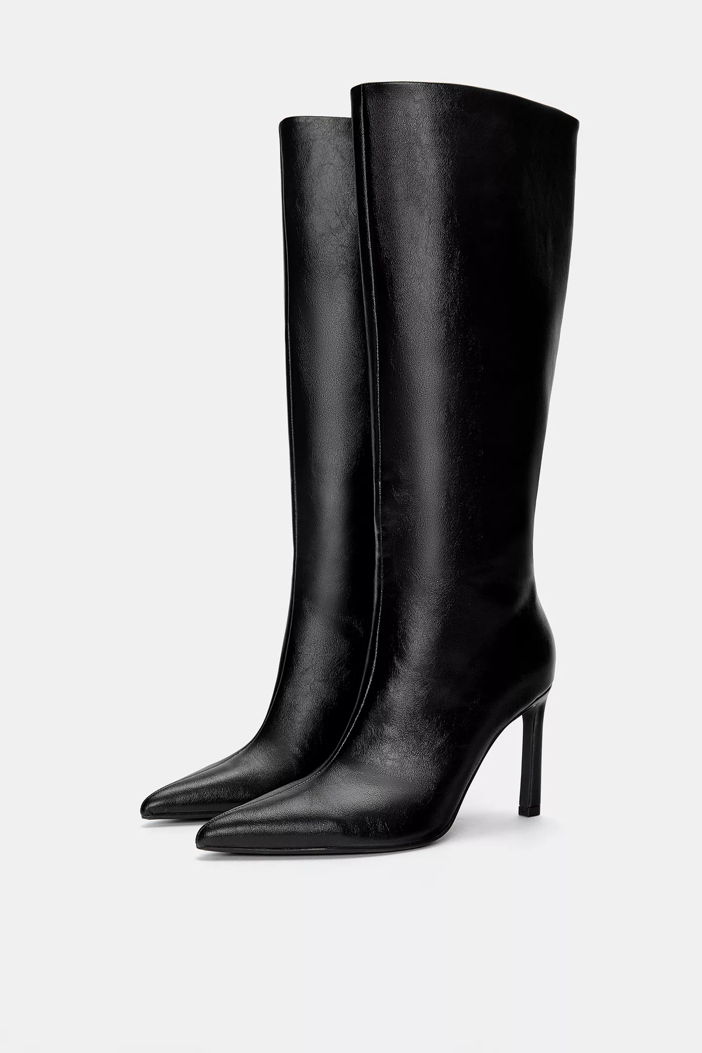 High-heel boots