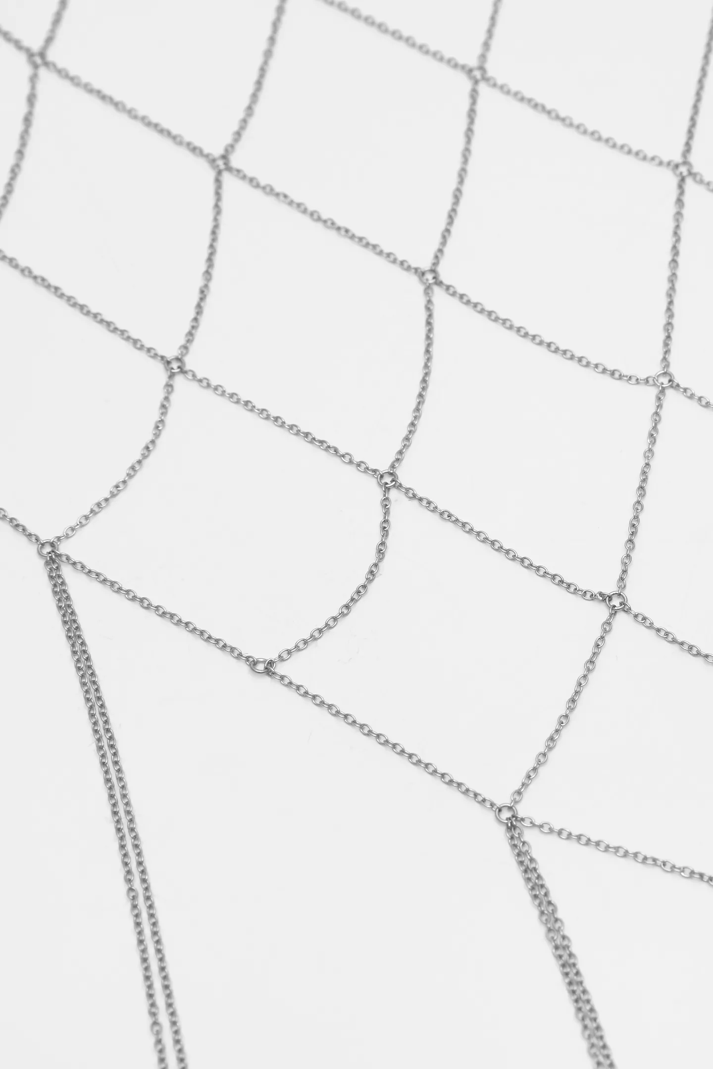 Multi-position chain net necklace