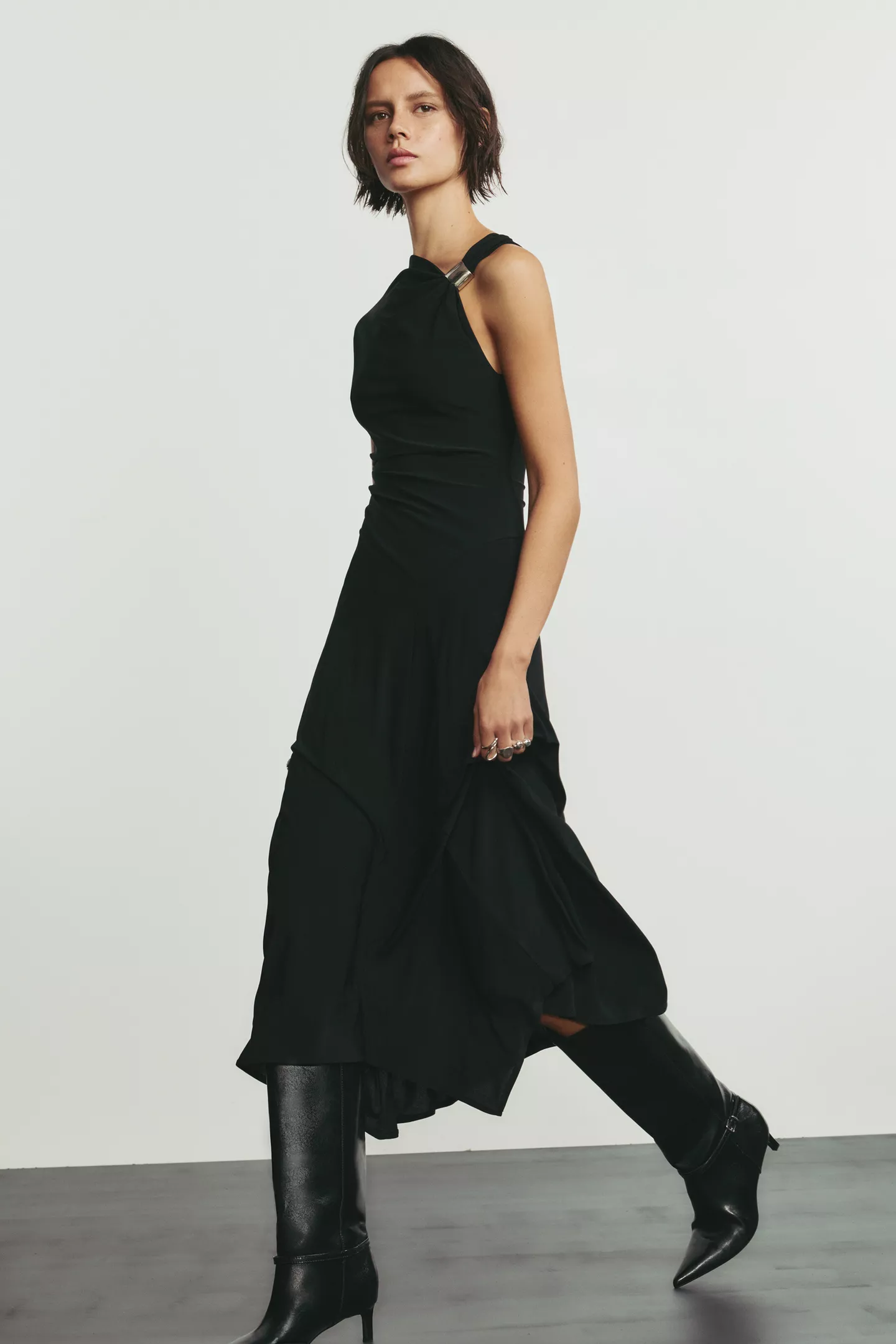 Kitten heel high boots