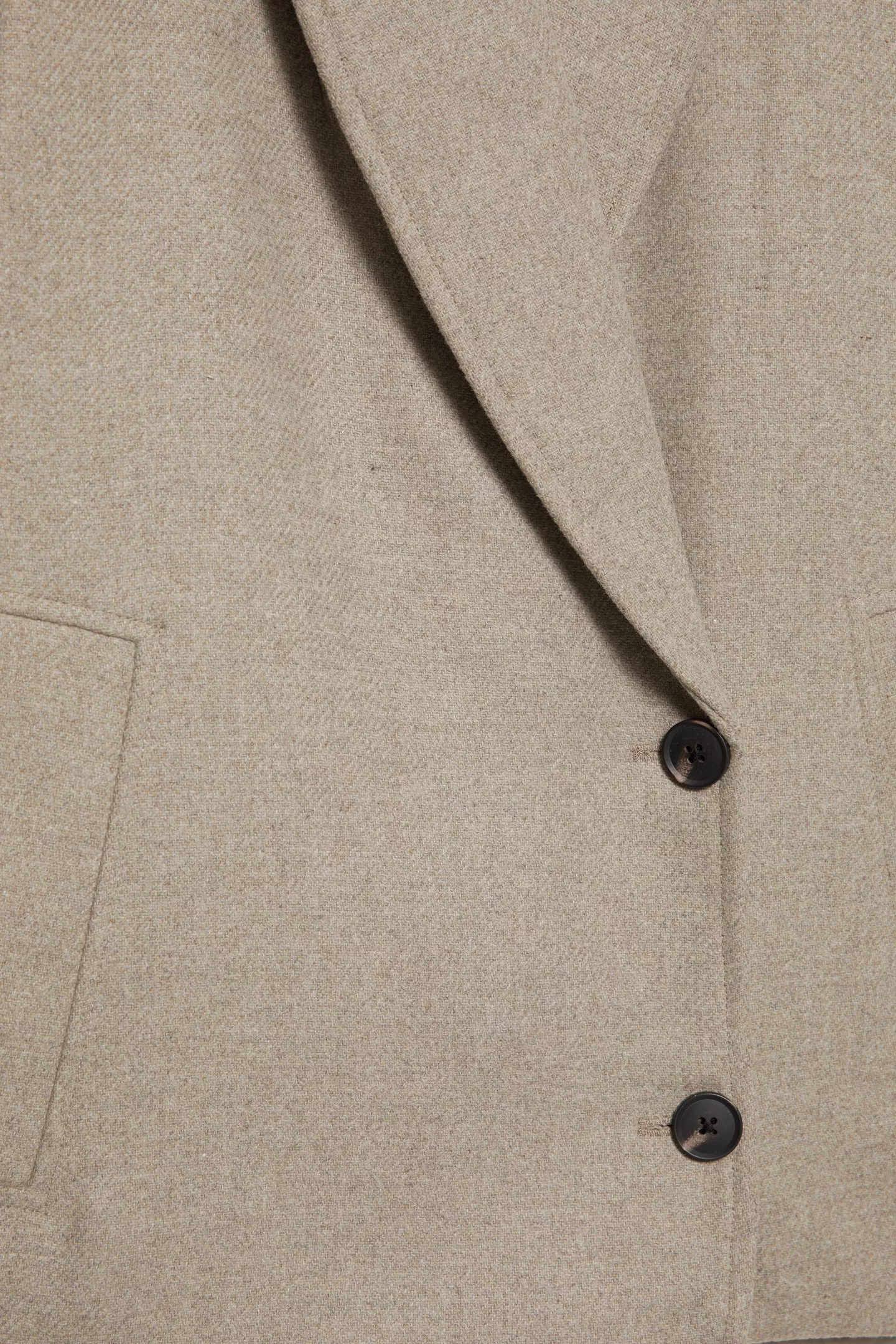 Short felt texture coat with voluminous sleeves