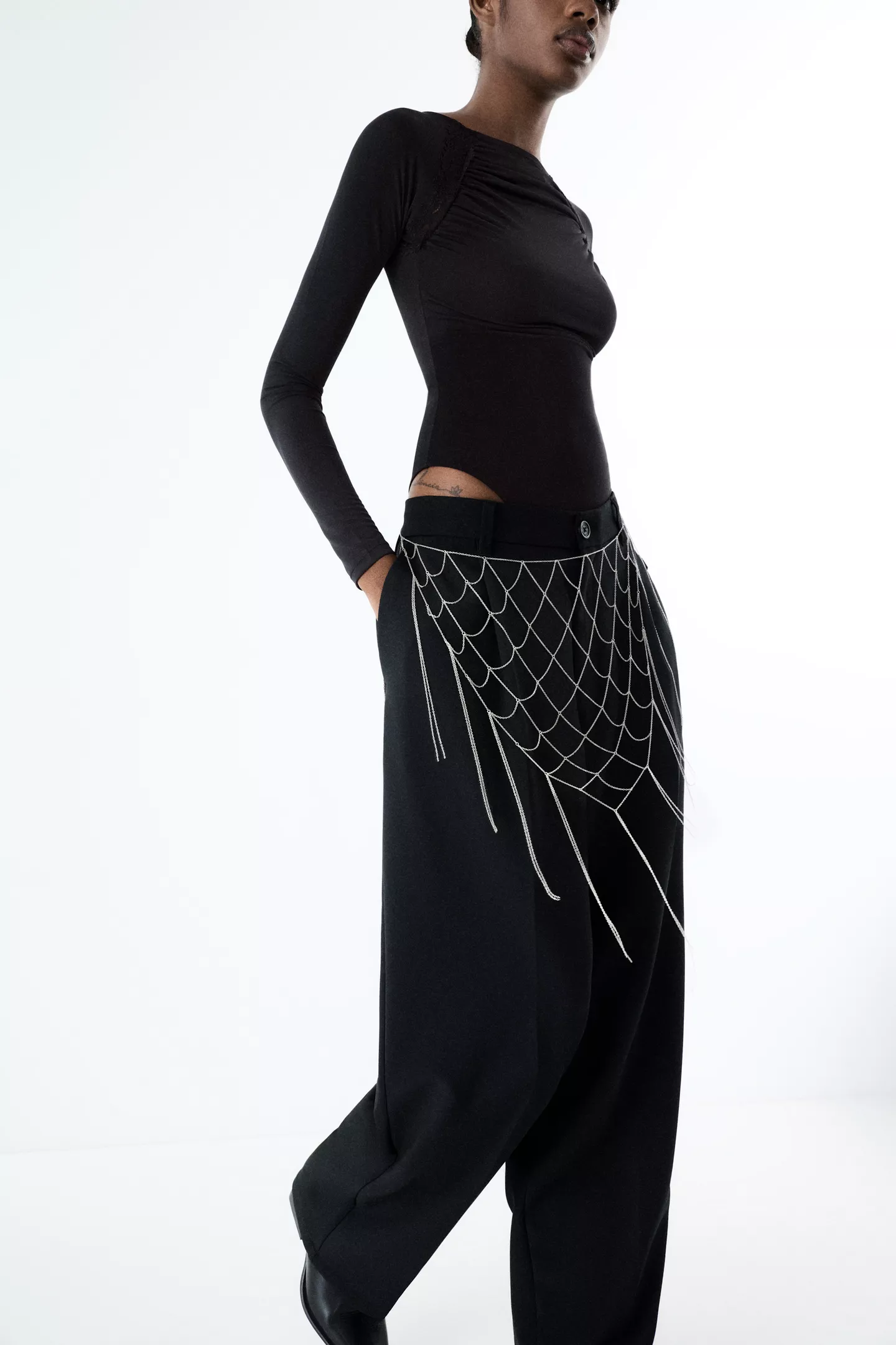 Multi-position chain net necklace