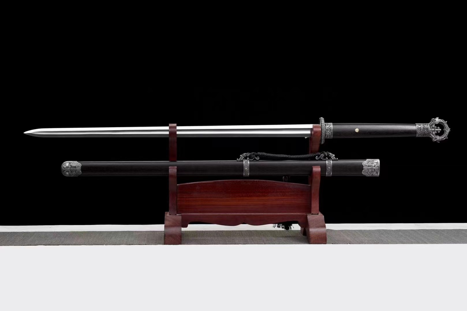Ring-Pommel Sword