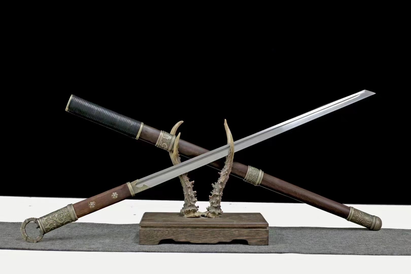Dragon's Fang - Tangdao (Hidden-Sheath Style)
