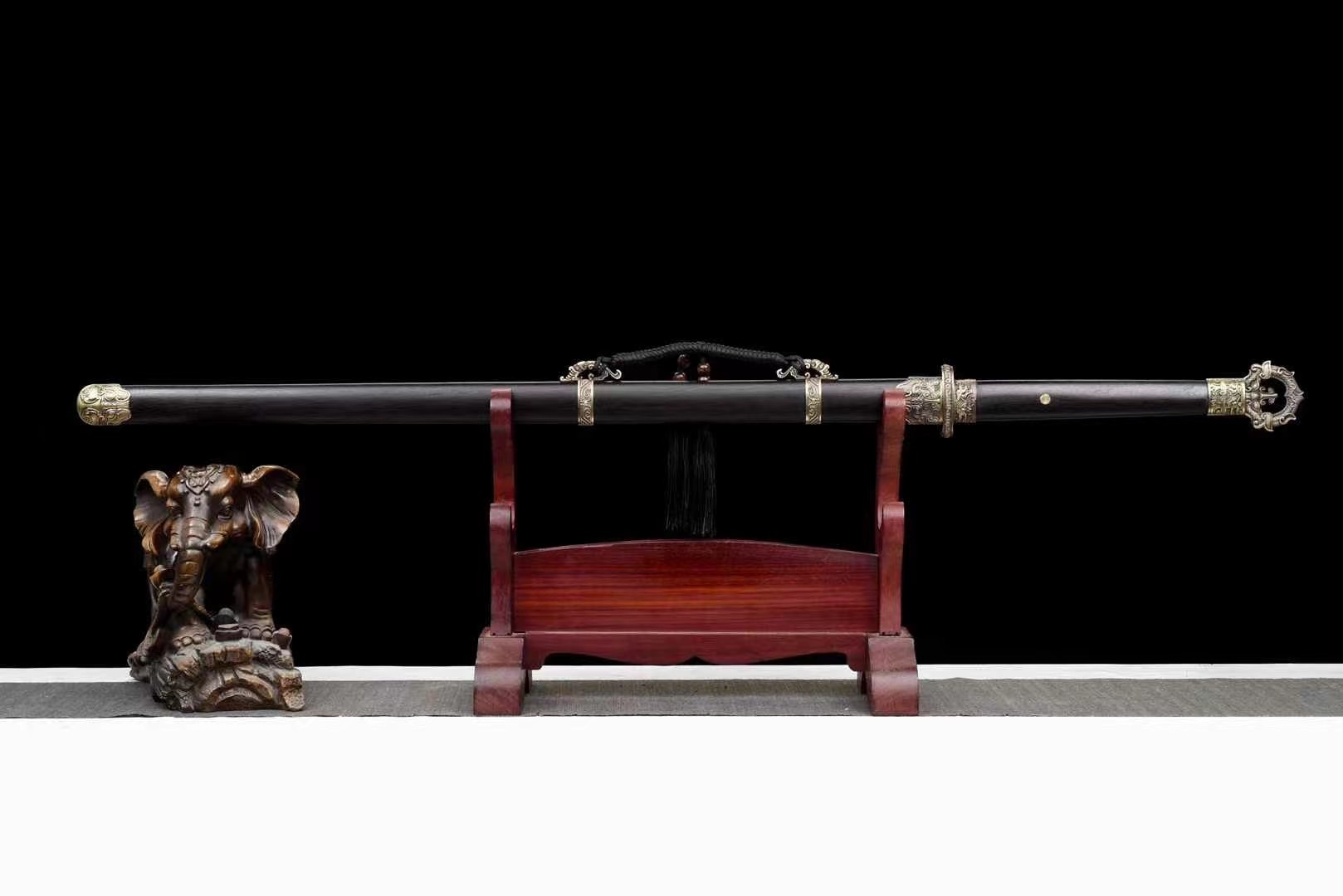 Ring-Pommel Saber