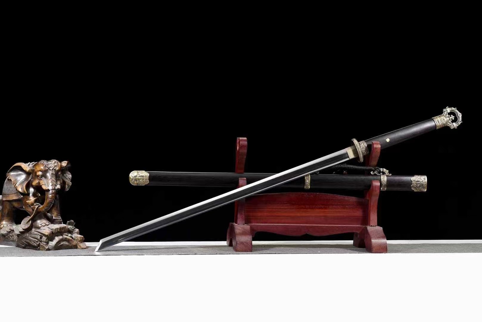 Ring-Pommel Saber