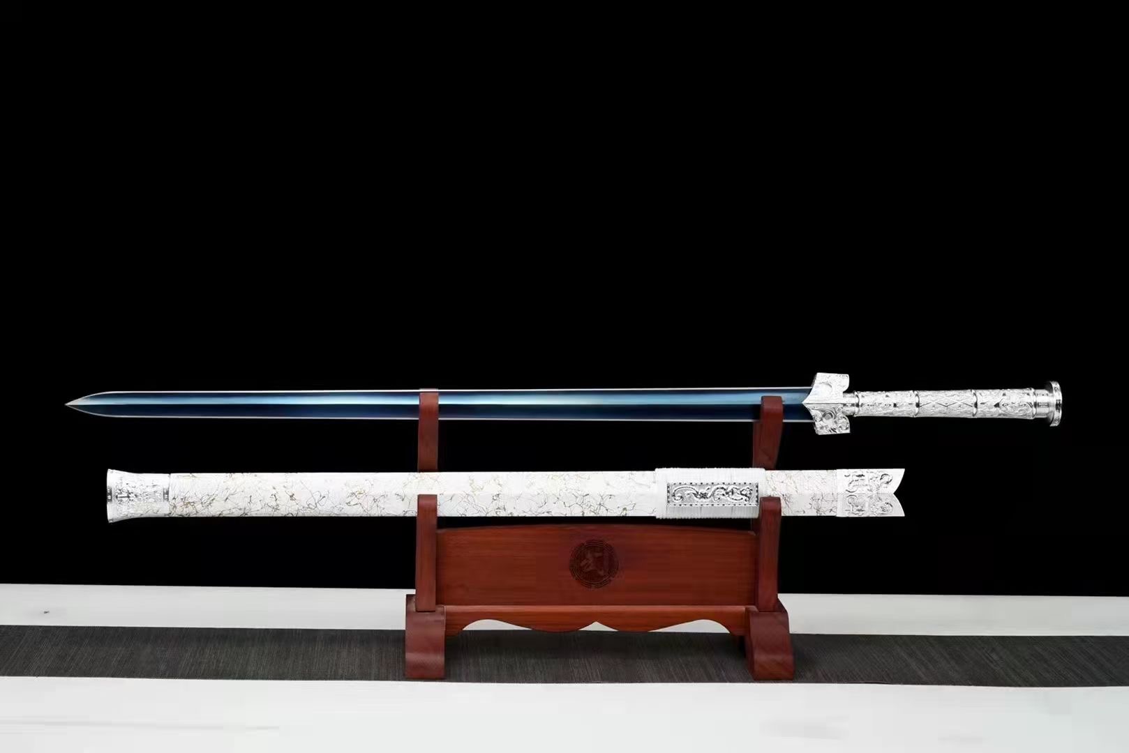 Frostbite Han Sword