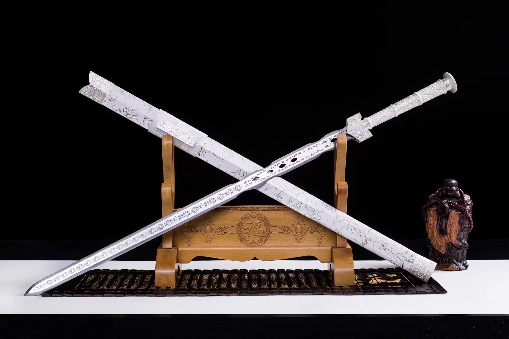 Frostbite Silver - Dual-Toned Sword