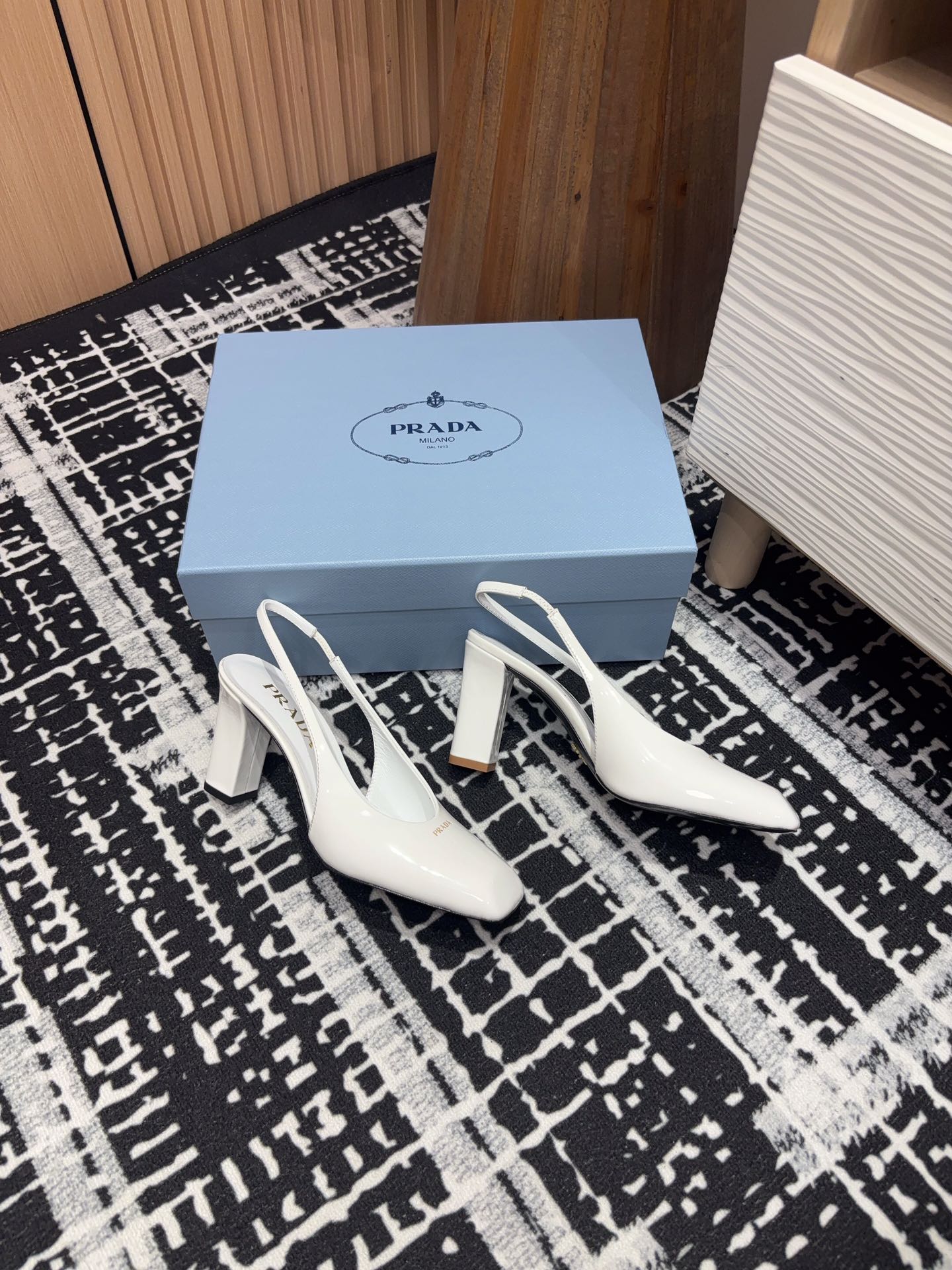 24Ss New Prada Chunky Heel Open-Back Sandals